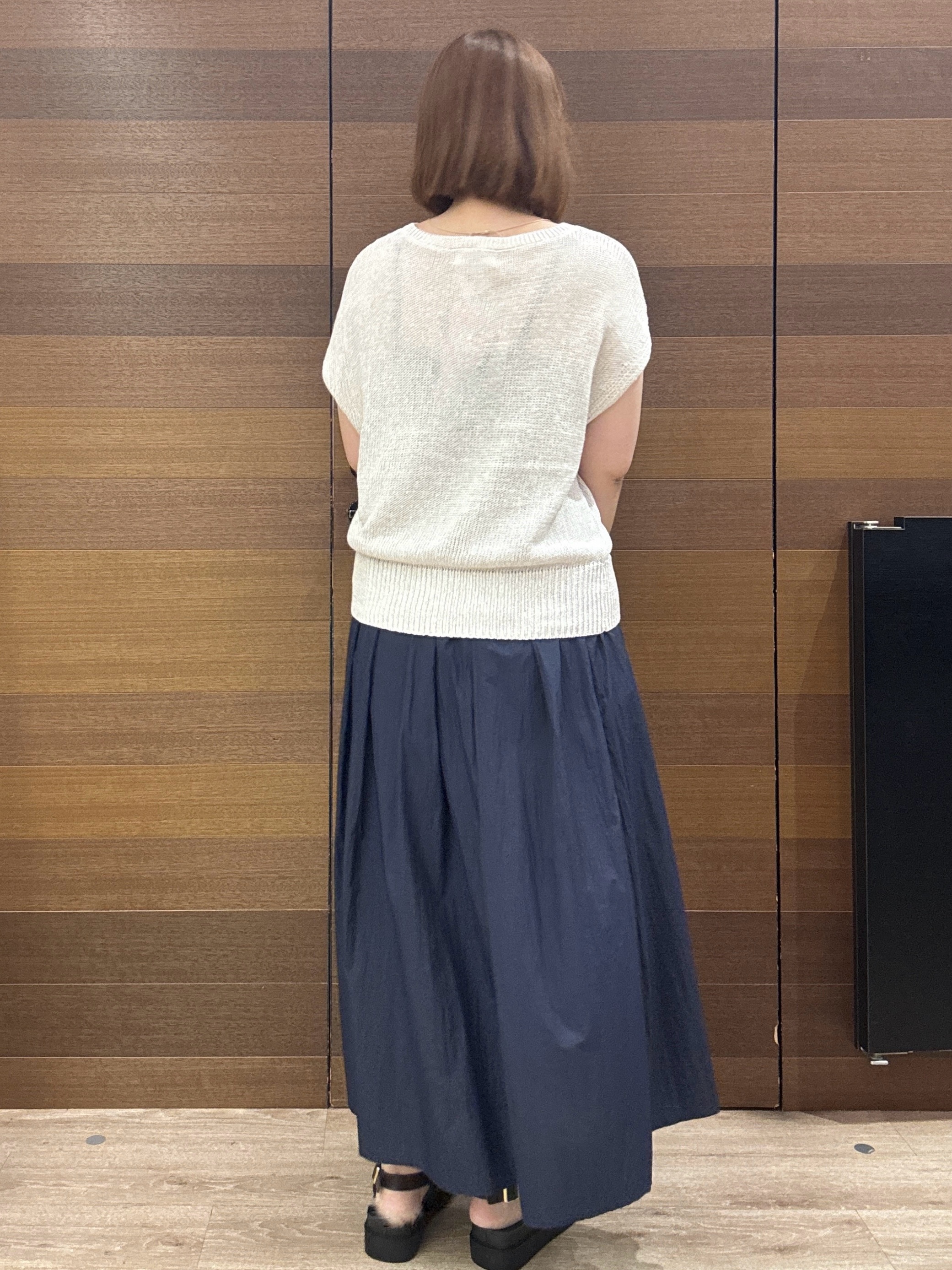 yumeさんの「OPAQUE.CLIP｜ラメメッシュ フレンチスリーブニット【洗濯機OK】」を使ったコーディネート