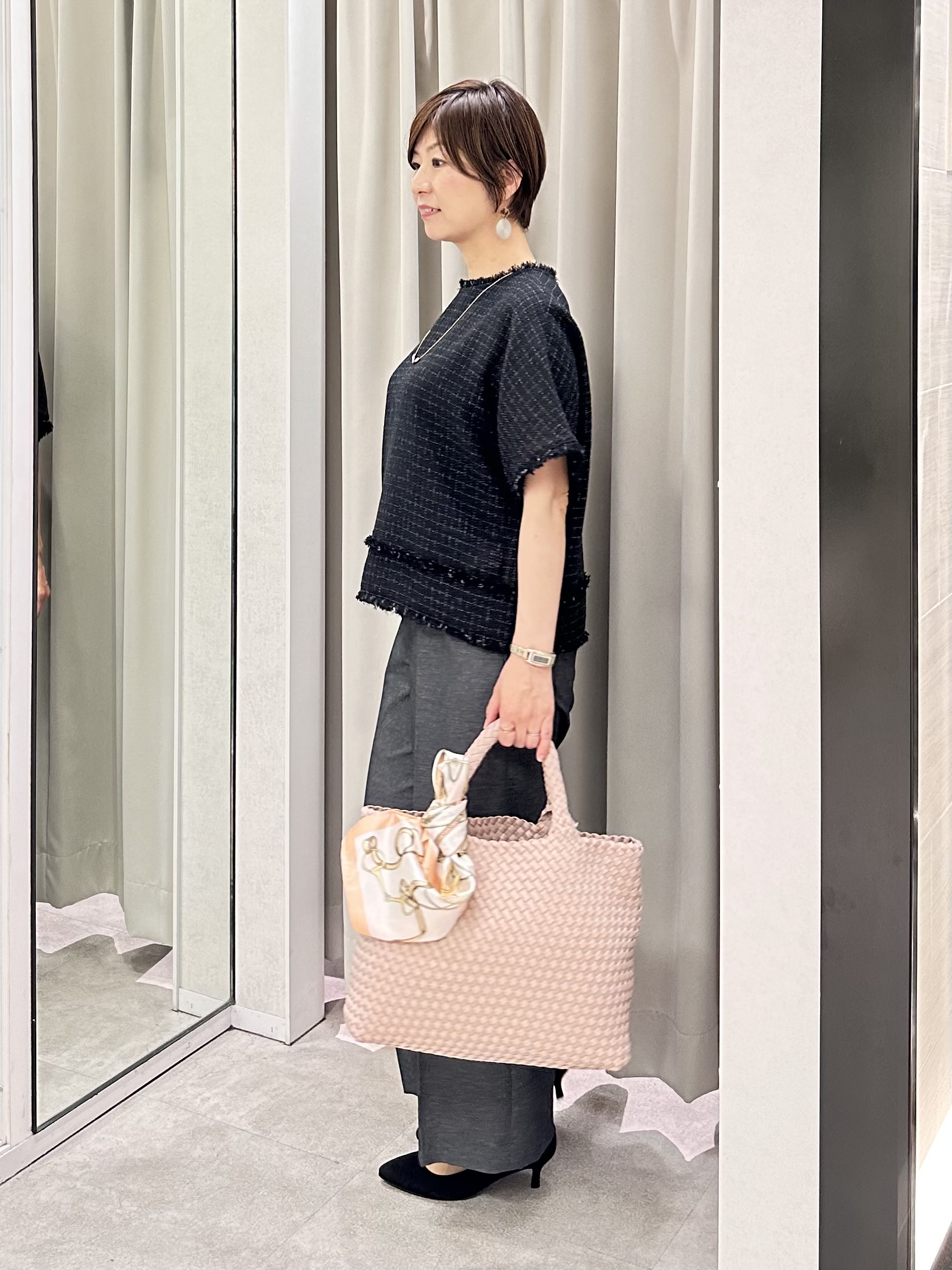 みなこさんの「UNTITLED｜【接触冷感/洗える/後ろウエストゴム】オックスワイドパンツ」を使ったコーディネート