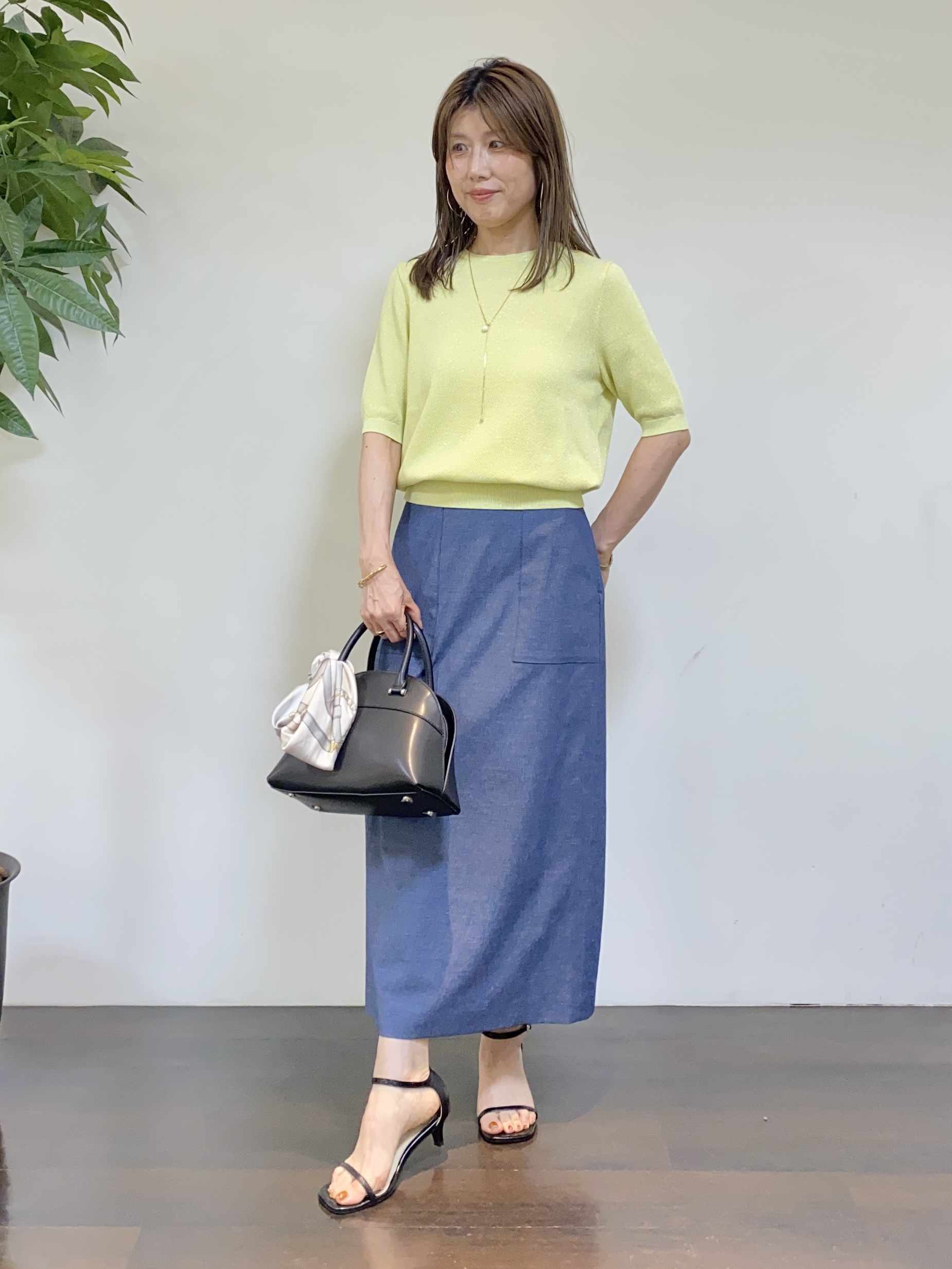 tomoさんの「UNTITLED｜◆【アンサンブル可】ラメ混クルーネックカーディガン」を使ったコーディネート