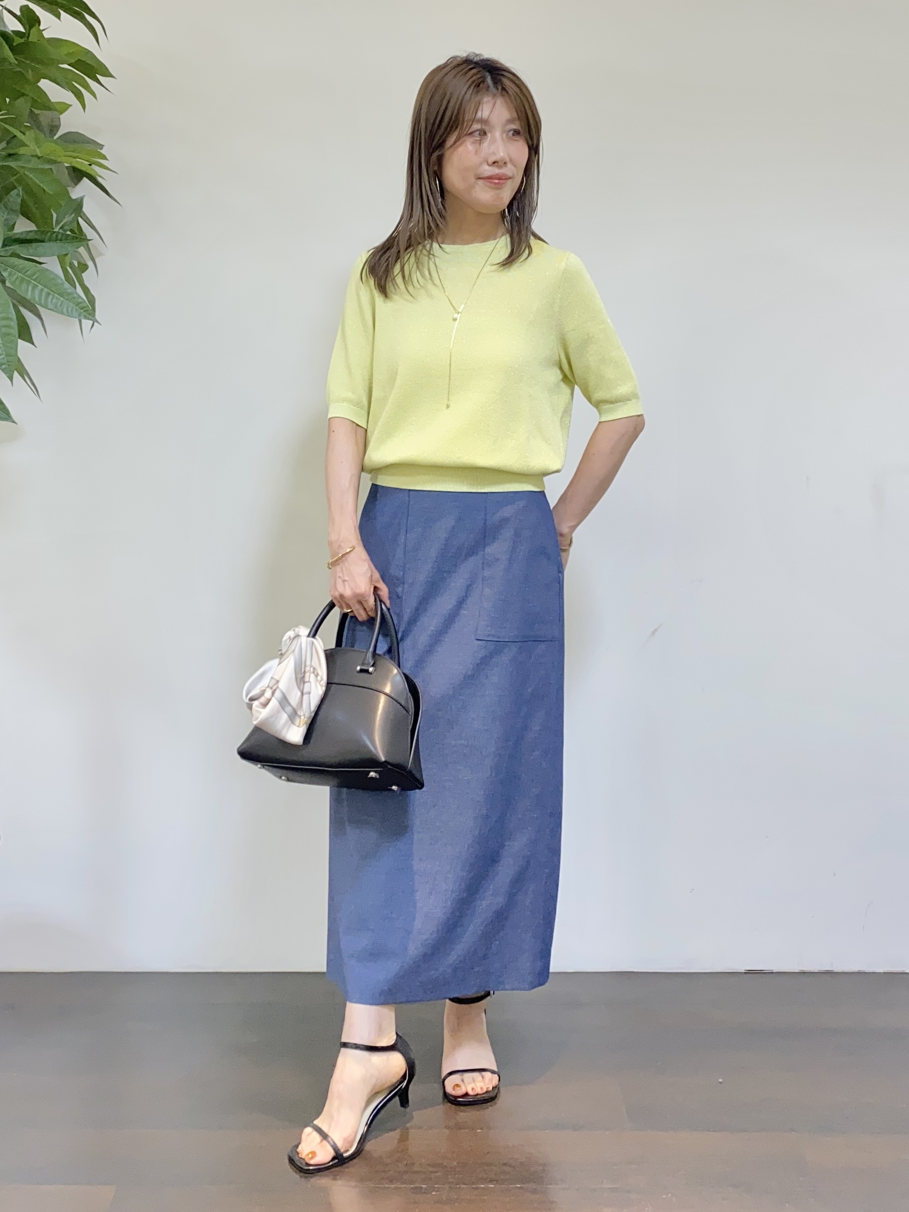 tomoさんの「UNTITLED｜◆【アンサンブル可】ラメ混クルーネックカーディガン」を使ったコーディネート