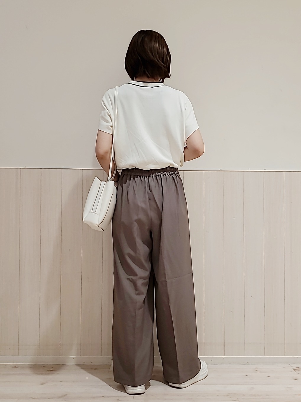 Riさんの「SHOO･LA･RUE｜【高レビュー/毎日洗える/UV】二の腕も隠せる 配色ボウタイニット」を使ったコーディネート