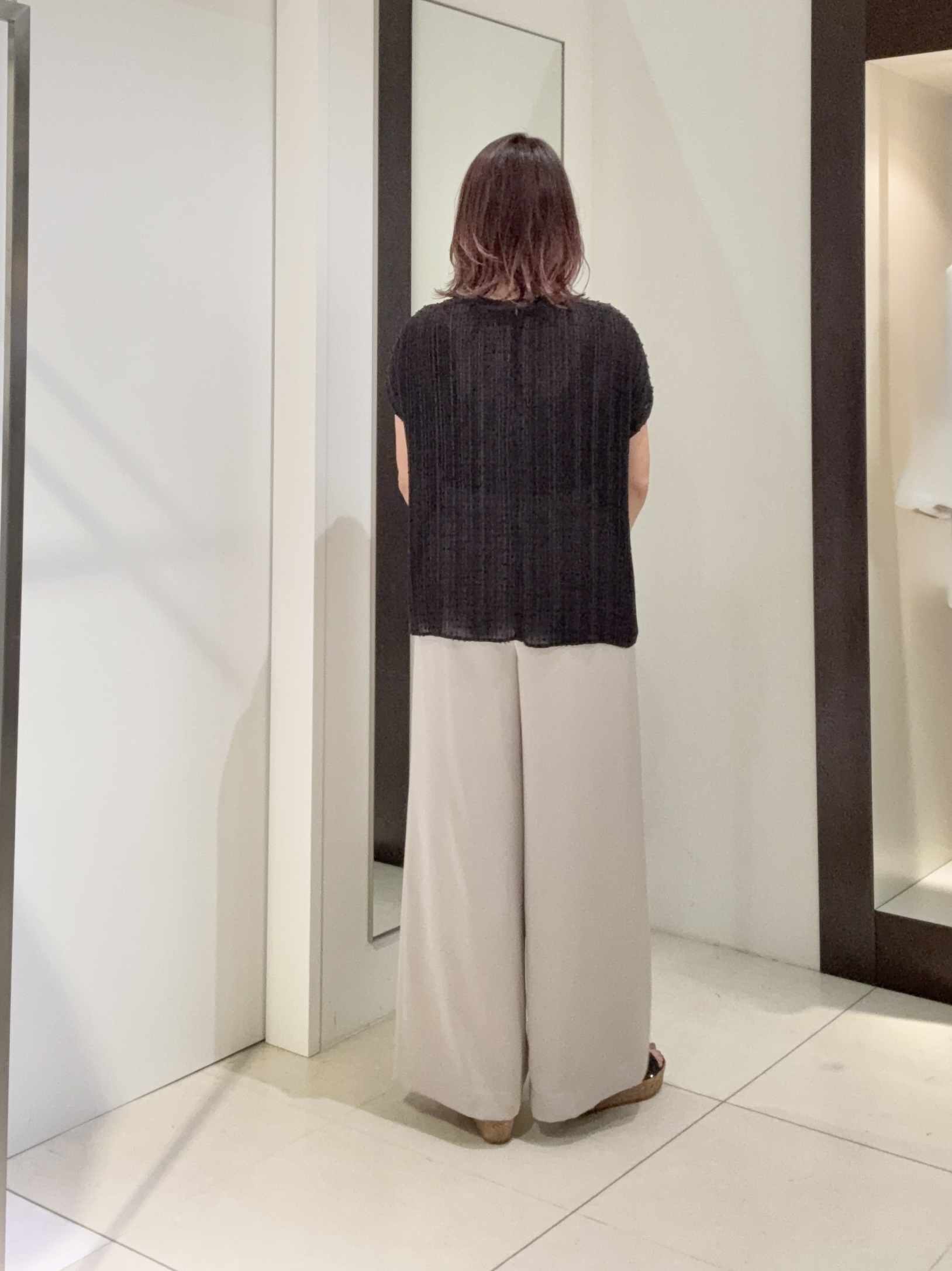 tomoさんの「UNTITLED｜【1枚で着映える】ドットジャガードブラウス」を使ったコーディネート
