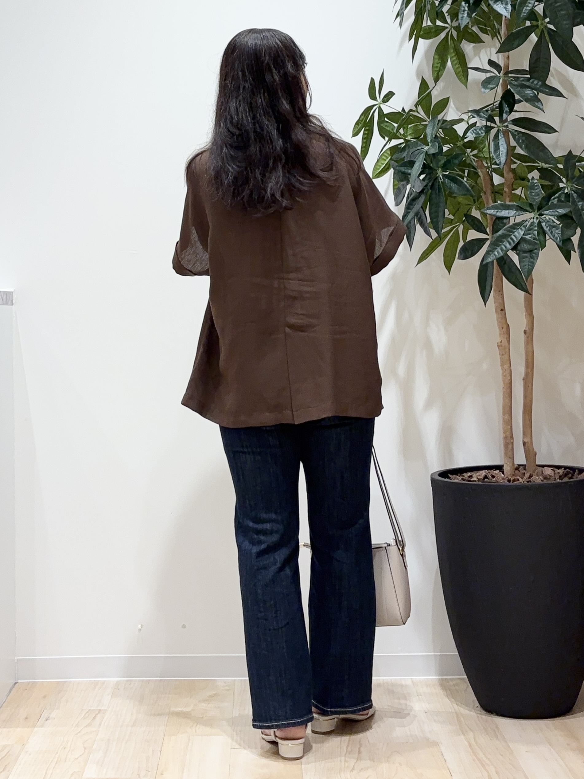 miraiさんの「grove｜【洗濯機OK/SETUP可】シワになりにくいハーフスリーブジャケット」を使ったコーディネート