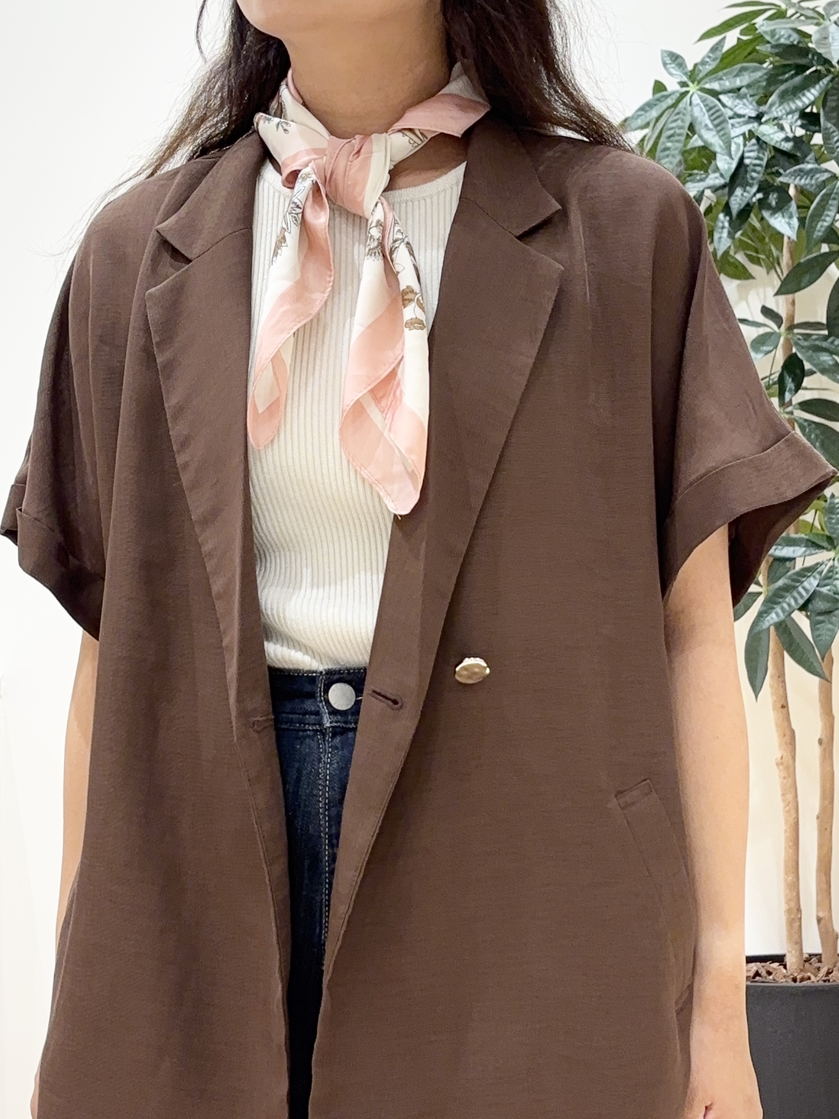 miraiさんの「grove｜【洗濯機OK/SETUP可】シワになりにくいハーフスリーブジャケット」を使ったコーディネート