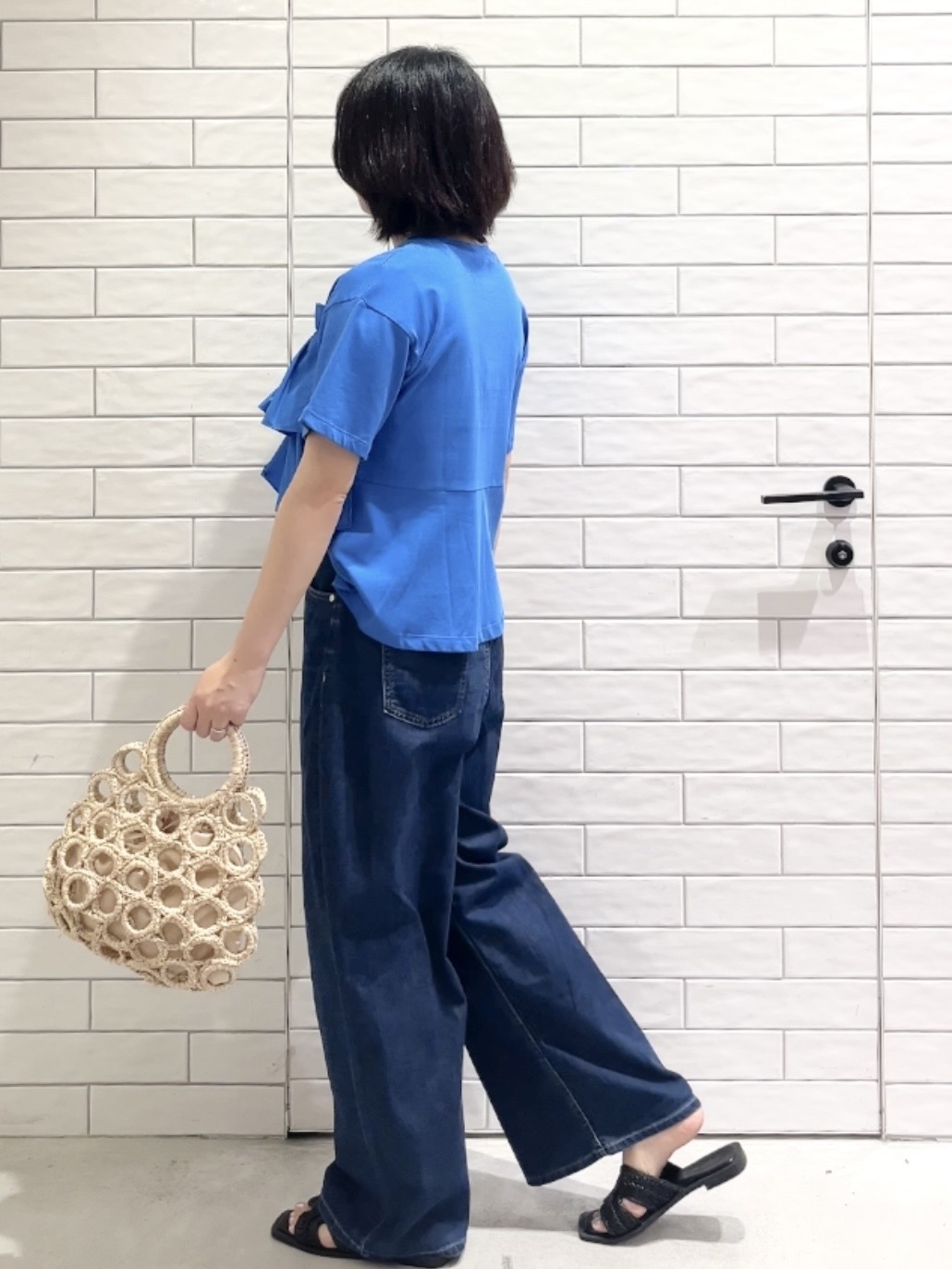 しおりさんの「OPAQUE.CLIP｜【接触冷感】アシメフリルドッキングカットソー《洗濯機OK》」を使ったコーディネート