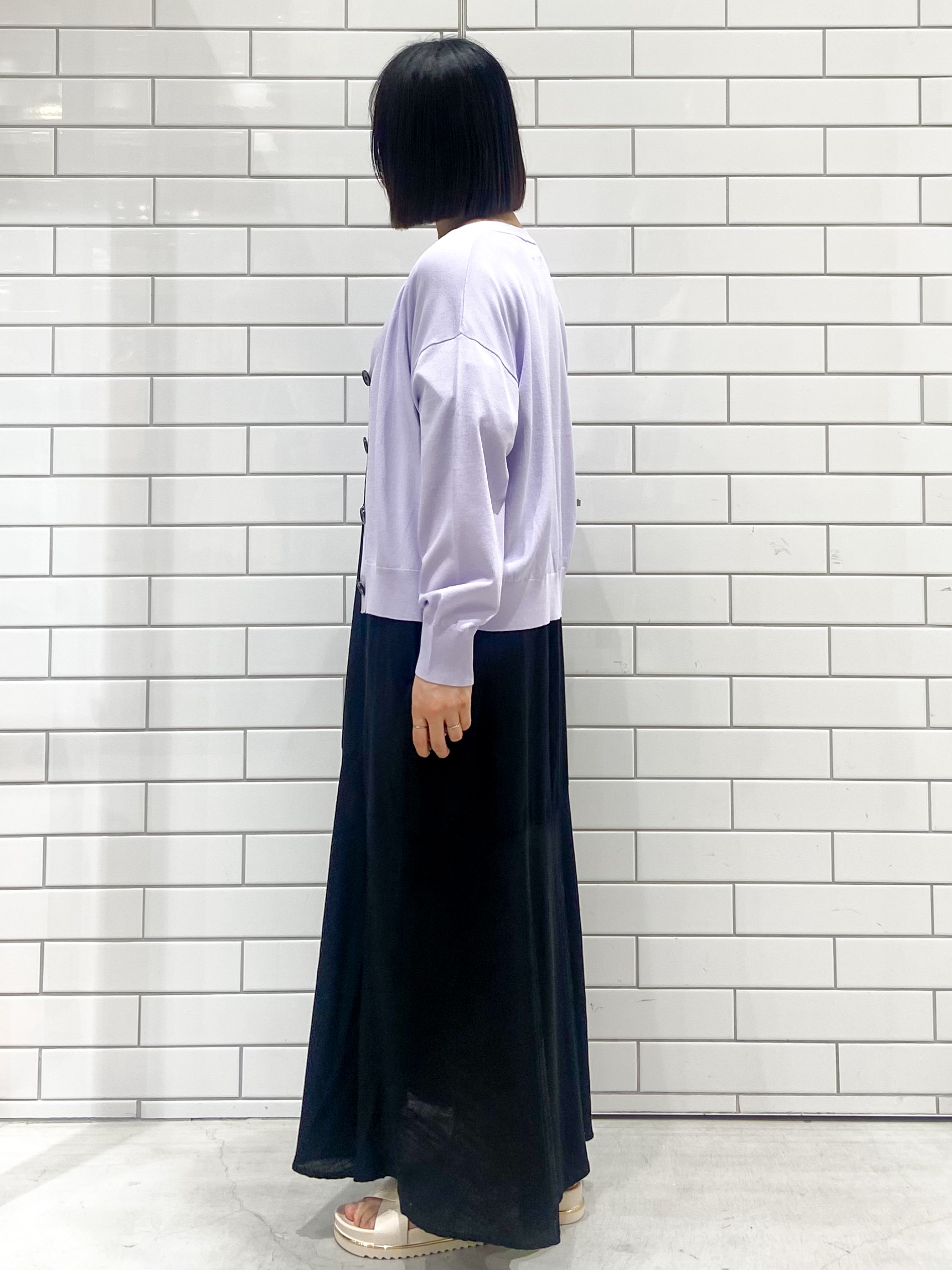 kimiさんの「OPAQUE.CLIP｜【UV／接触冷感】Vネックリラクシーニットカーディガン《洗濯機OK／抗ピル》」を使ったコーディネート