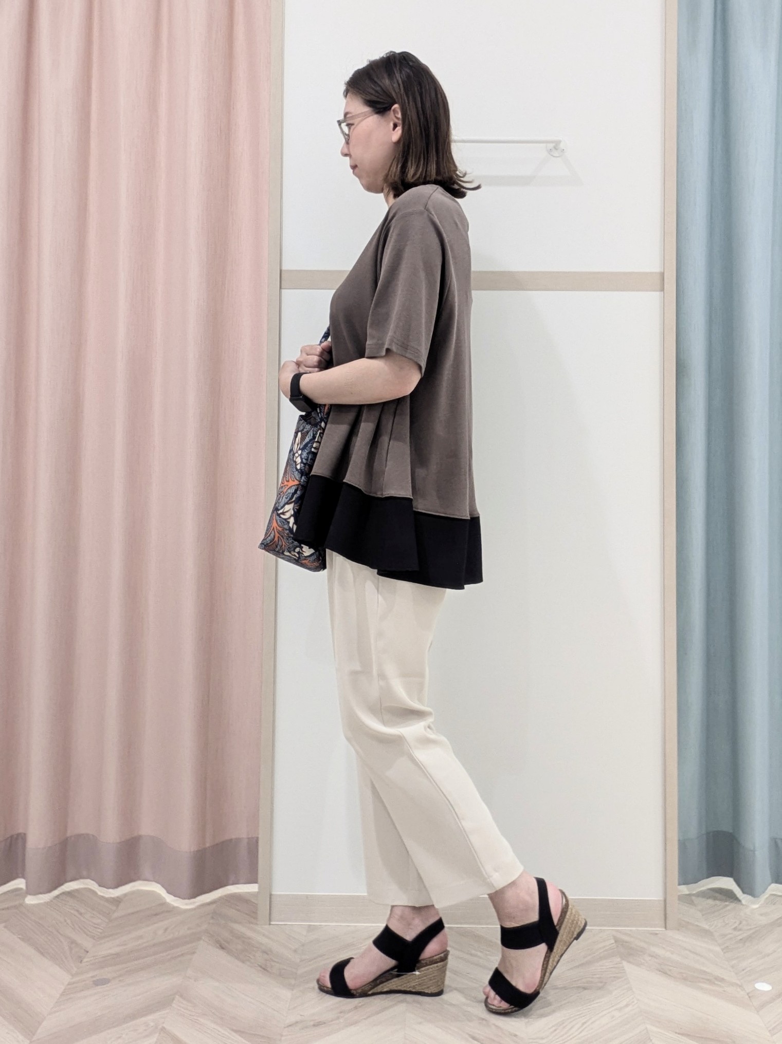 miyuさんの「SHOO･LA･RUE｜【S-LL/体型カバー】日焼け対策にも女性らしさを UVカットペプラムパーカ」を使ったコーディネート