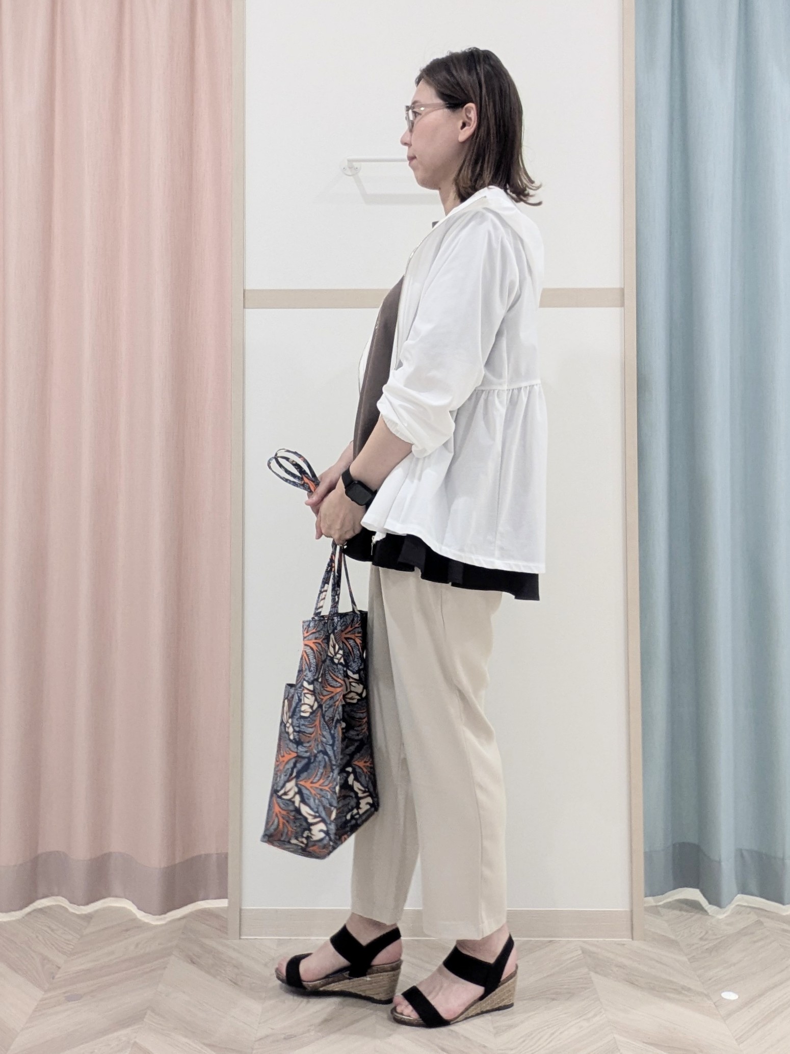 miyuさんの「SHOO･LA･RUE｜【S-LL/体型カバー】日焼け対策にも女性らしさを UVカットペプラムパーカ」を使ったコーディネート