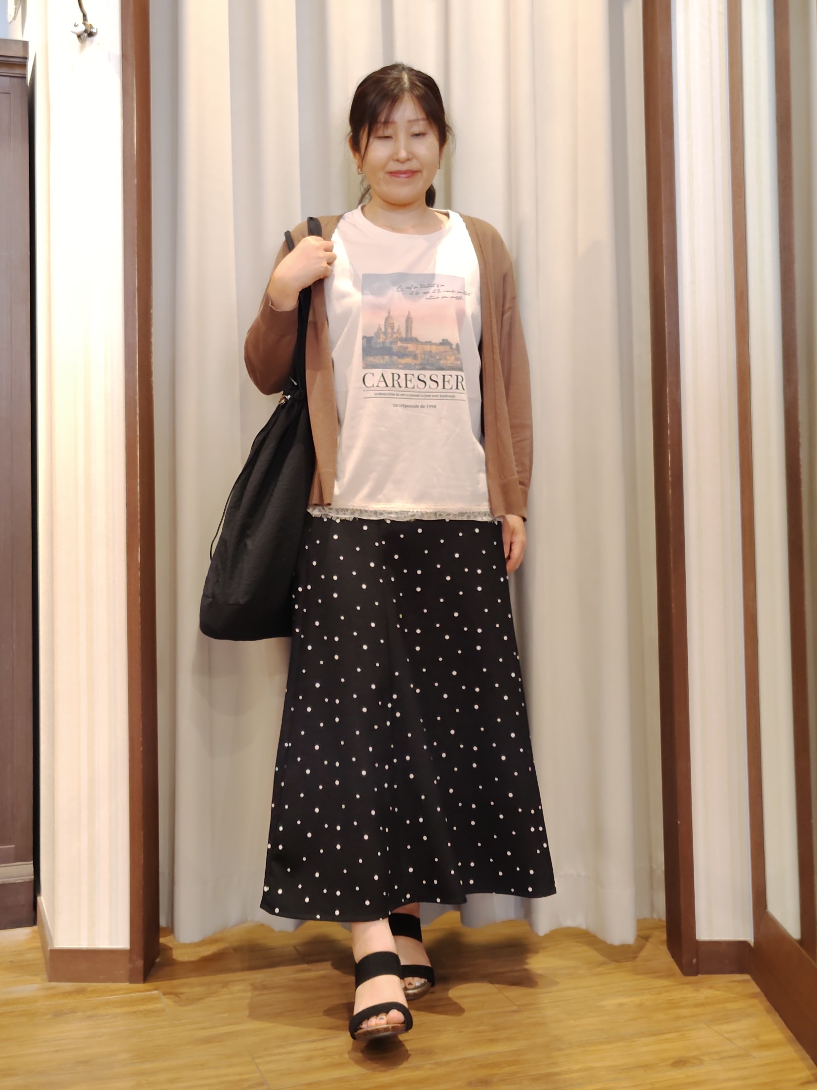 chami さんの「SHOO･LA･RUE｜【洗濯機可/S-LL】オンにもオフにも マルチに使えるボタンレスカーディガン」を使ったコーディネート