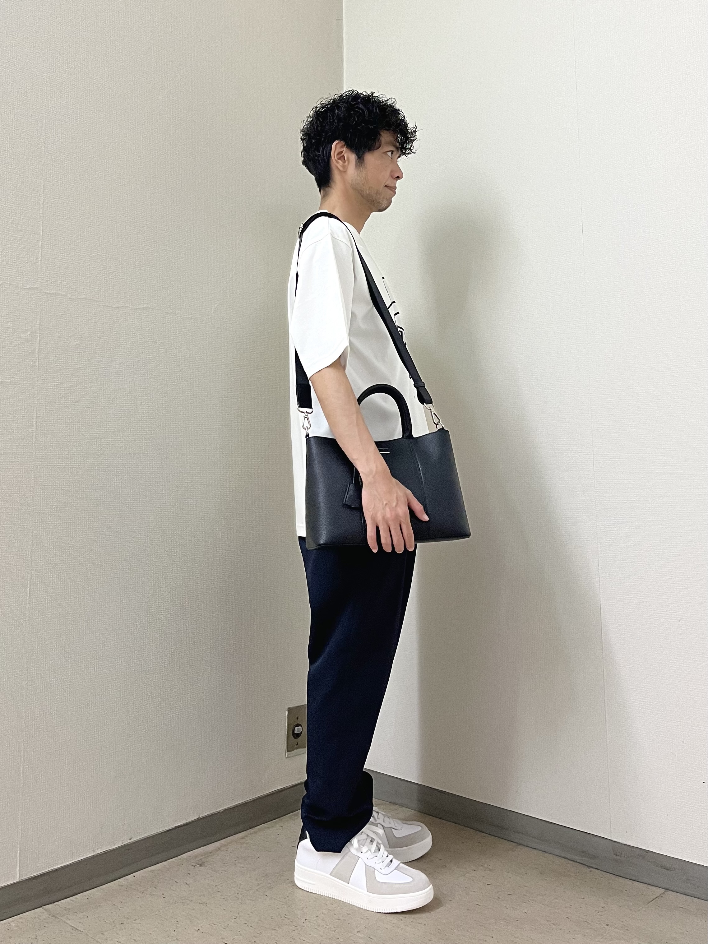 URAさんの「TAKEO KIKUCHI｜【BOWLER HAT LABEL】アイスクリアコットン ワンストローク 半袖Tシャツ」を使ったコーディネート