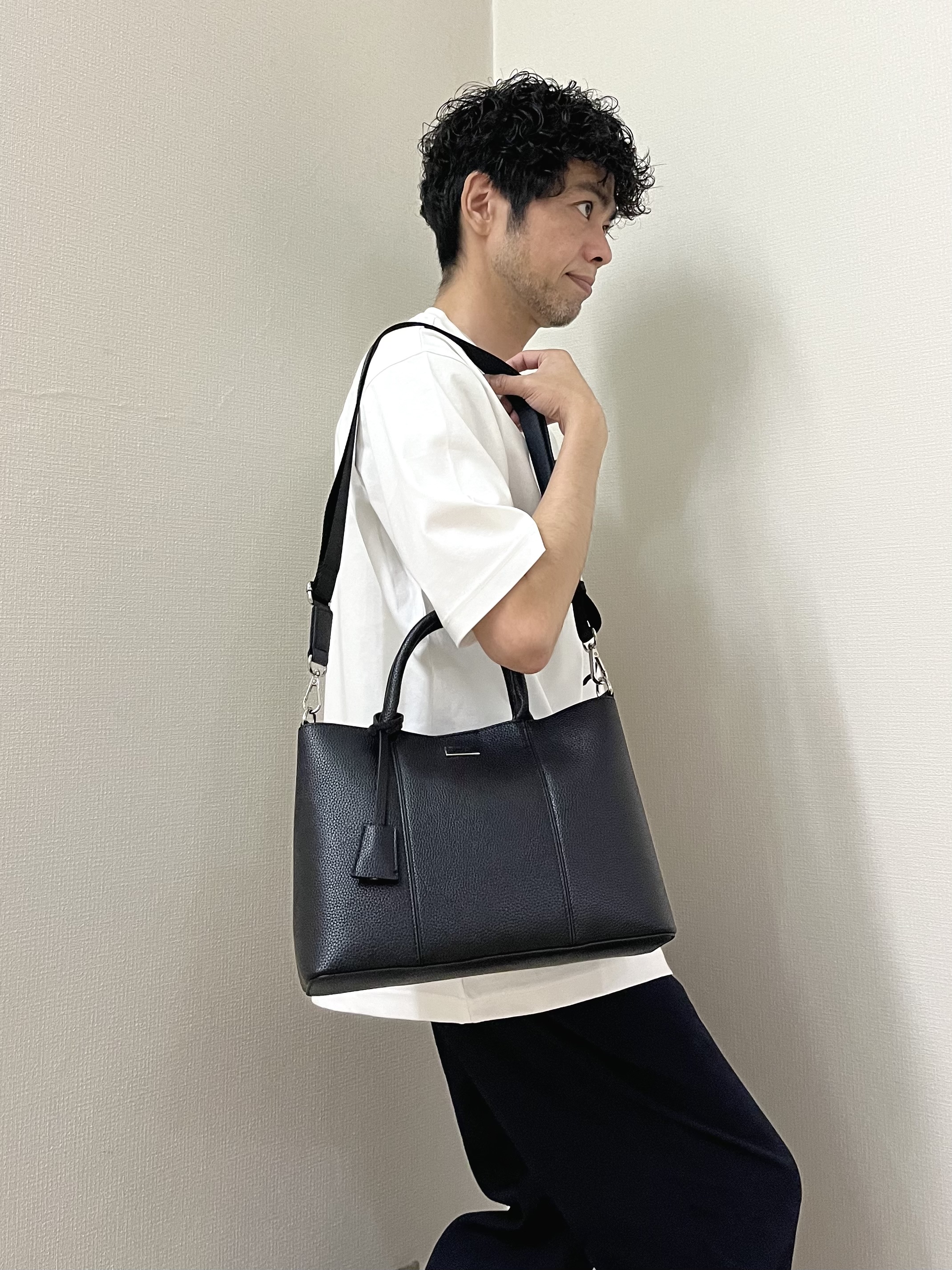URAさんの「TAKEO KIKUCHI｜【BOWLER HAT LABEL】アイスクリアコットン ワンストローク 半袖Tシャツ」を使ったコーディネート