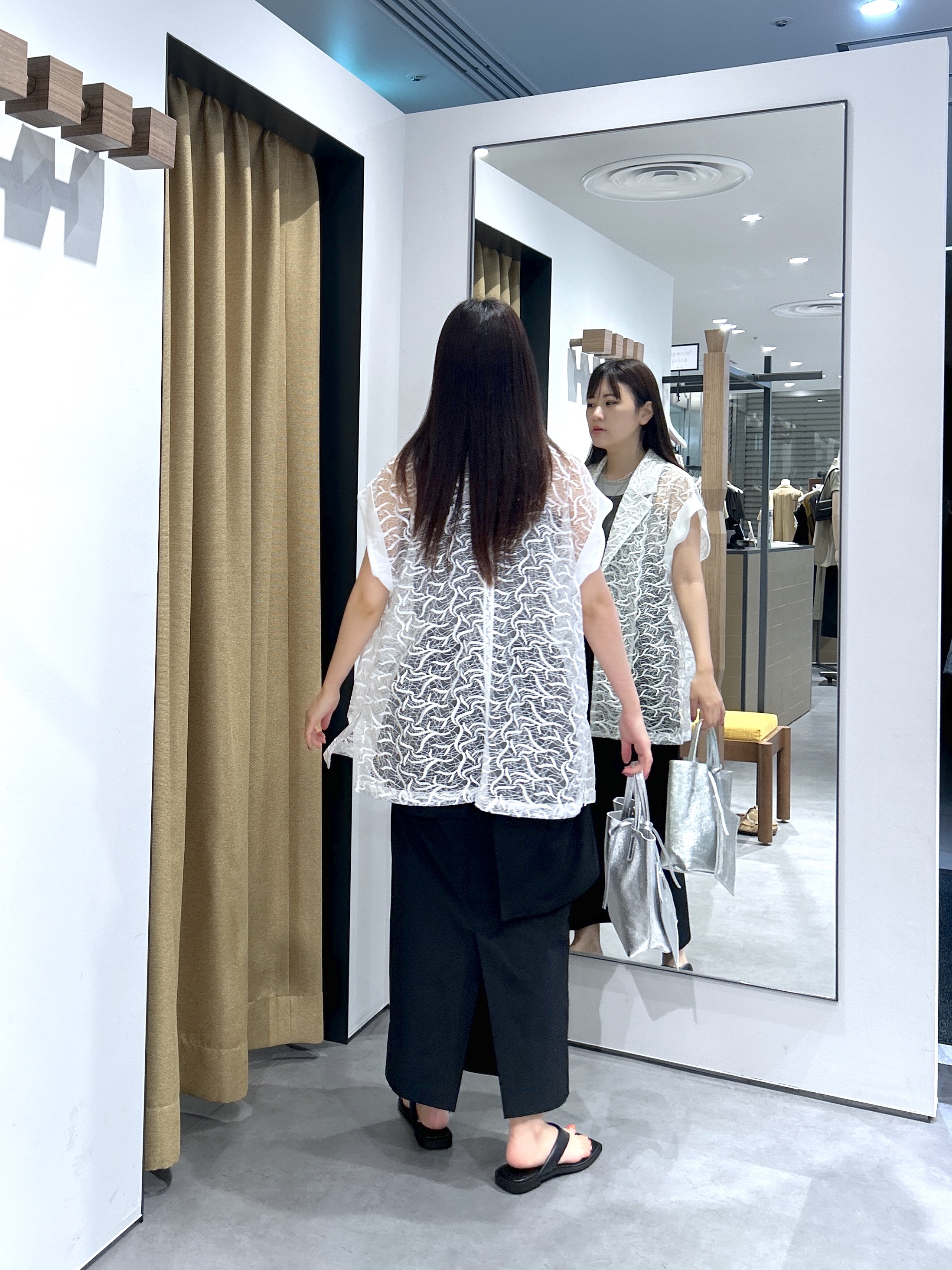 Renoさんの「INDIVI｜シャーリングレイヤータンク」を使ったコーディネート