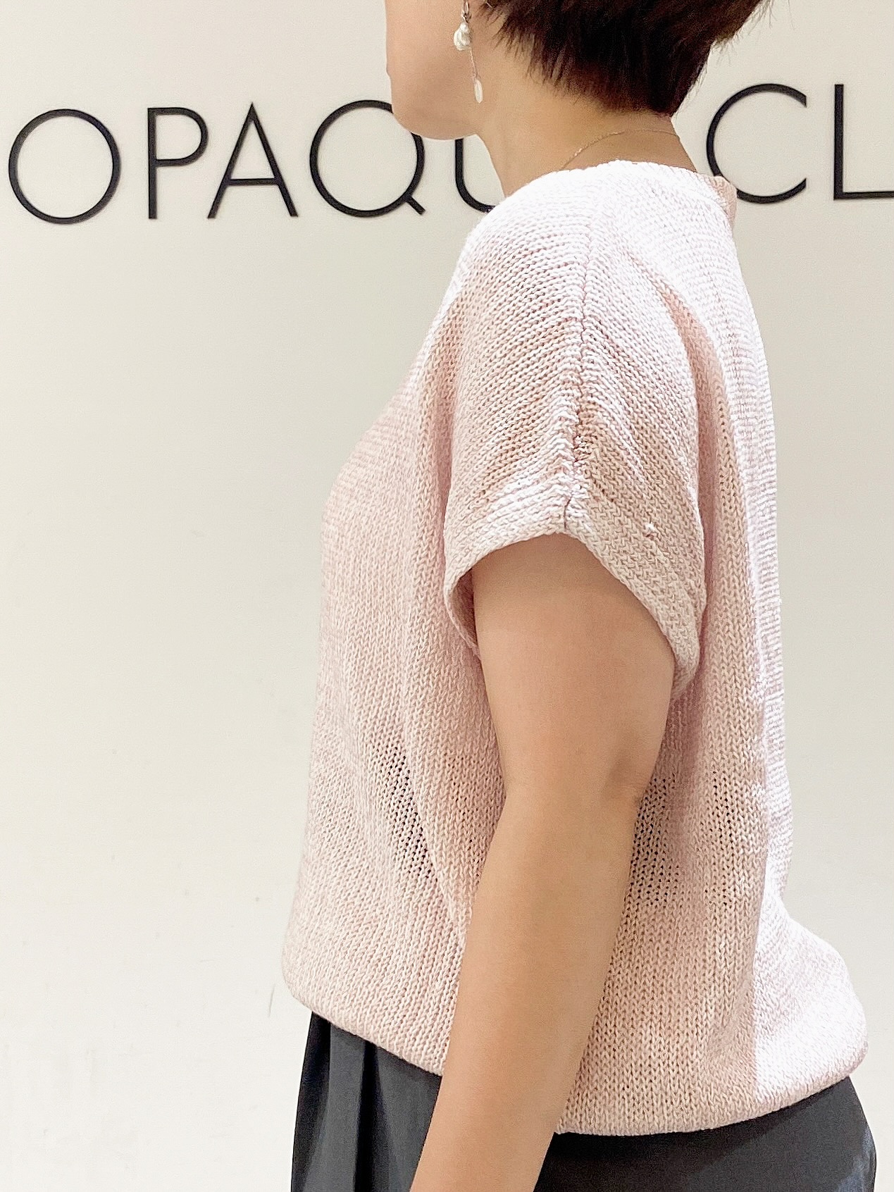 MIHOさんの「OPAQUE.CLIP｜ラメメッシュ フレンチスリーブニット【洗濯機OK】」を使ったコーディネート
