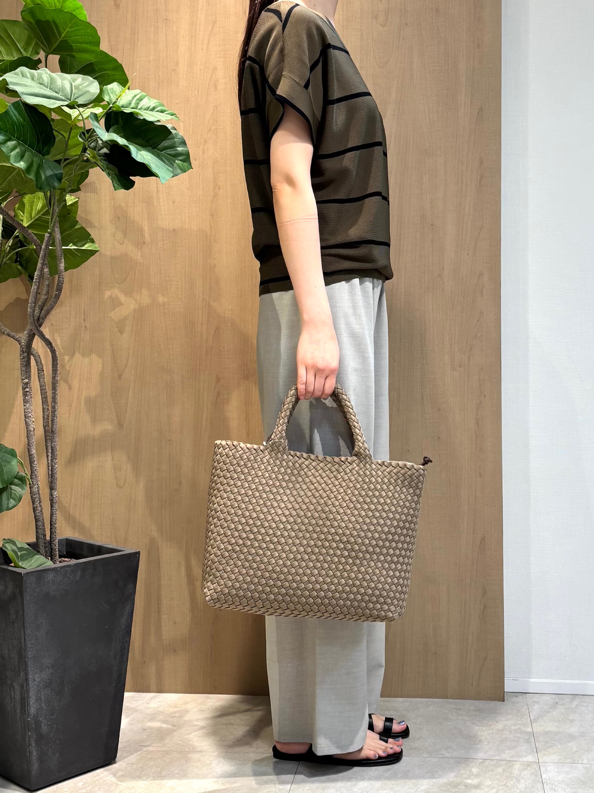 todaさんの「UNTITLED｜【11色展開/体型カバー】前後2WAYフレンチスリーブニット」を使ったコーディネート