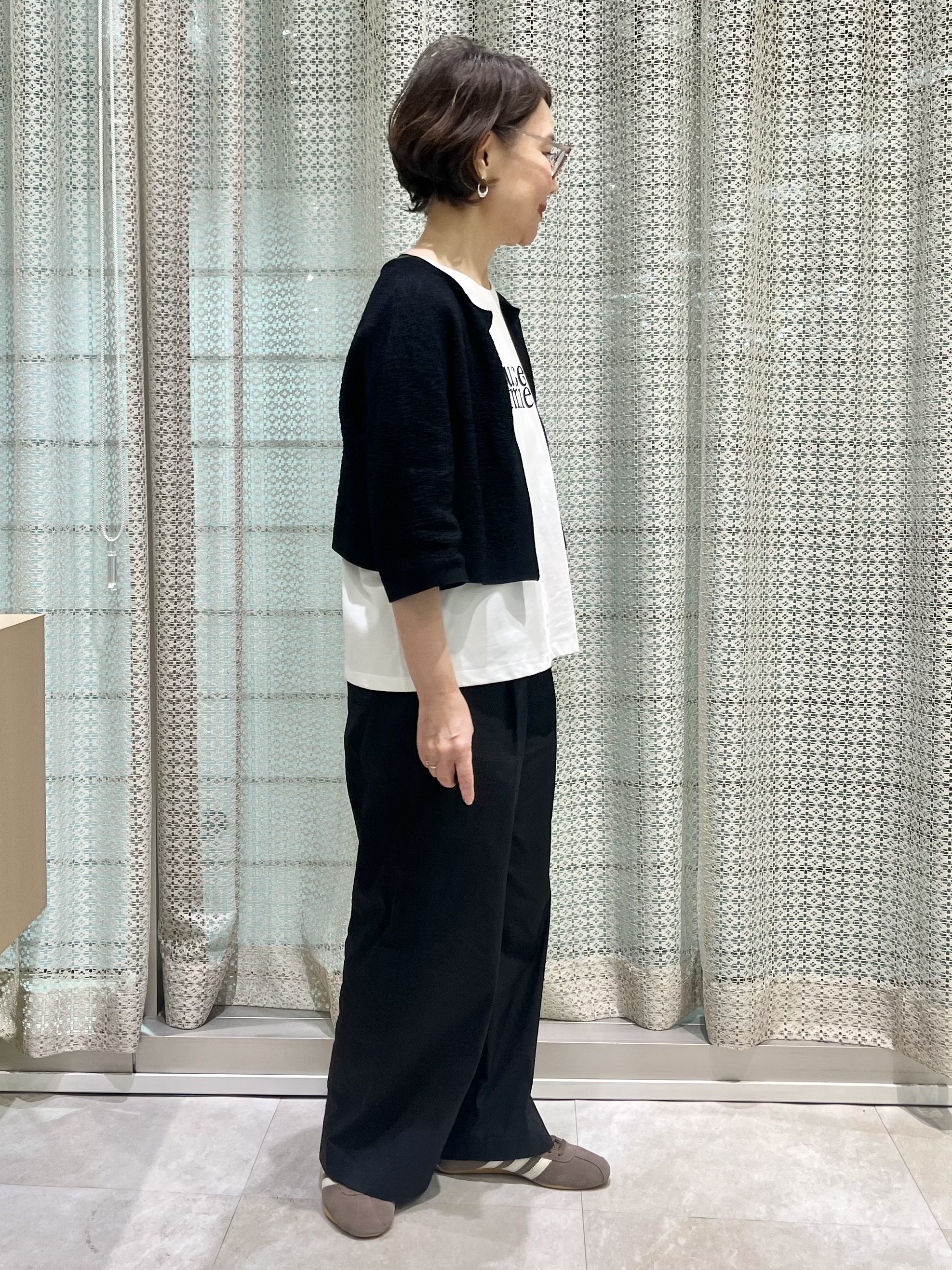 ymさんの「UNTITLED｜◆【ストレッチ性/洗える】短丈ニットカーディガン」を使ったコーディネート