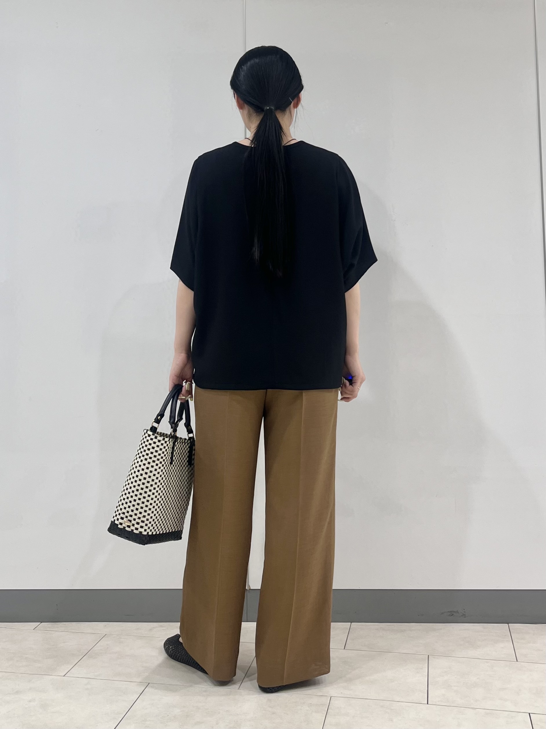 hasuさんの「INDIVI｜【洗える／2WAY／裾ドロスト付き】 ドルマンスリーブチュニックトップス」を使ったコーディネート