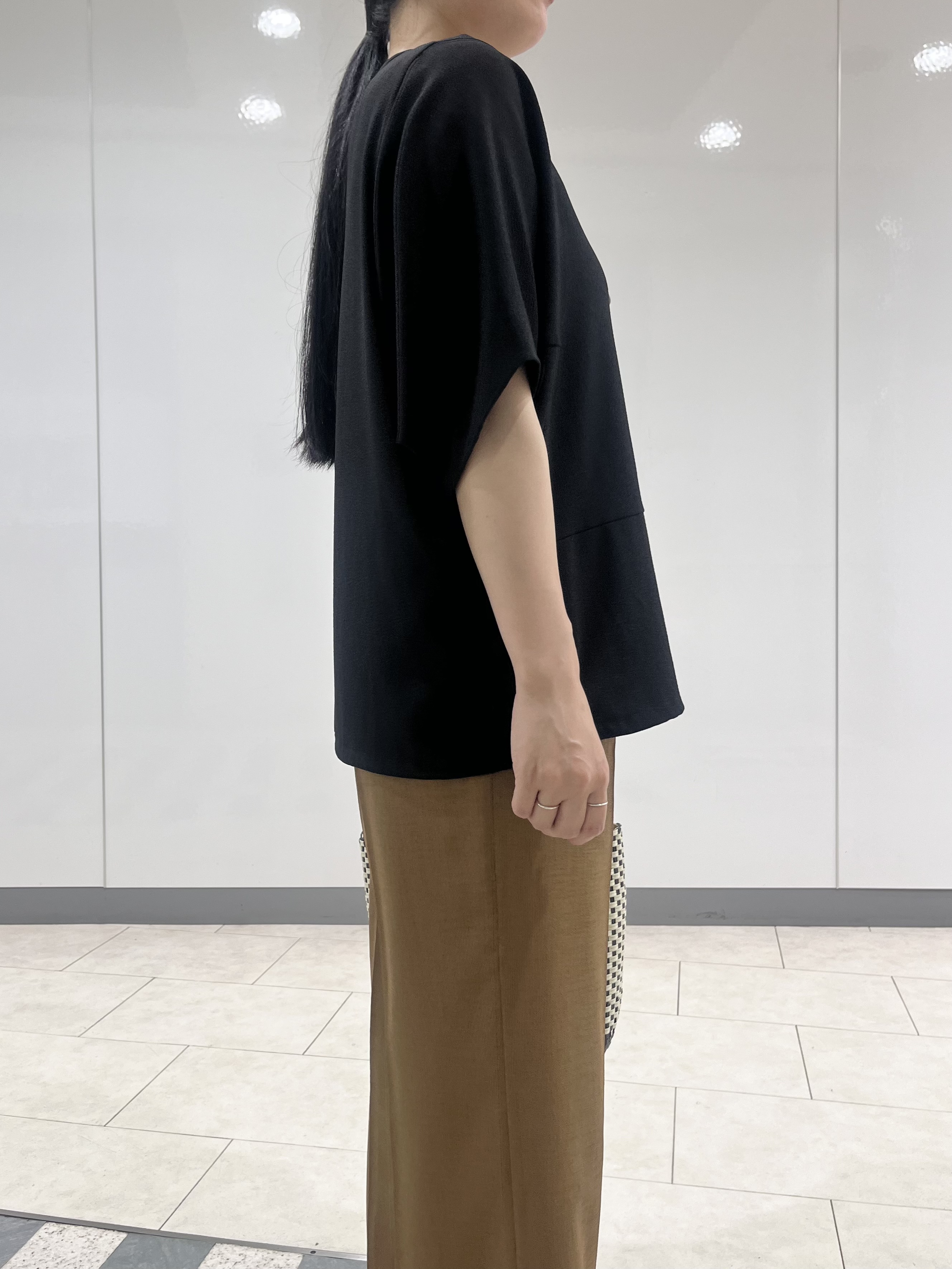 hasuさんの「INDIVI｜【洗える／2WAY／裾ドロスト付き】 ドルマンスリーブチュニックトップス」を使ったコーディネート