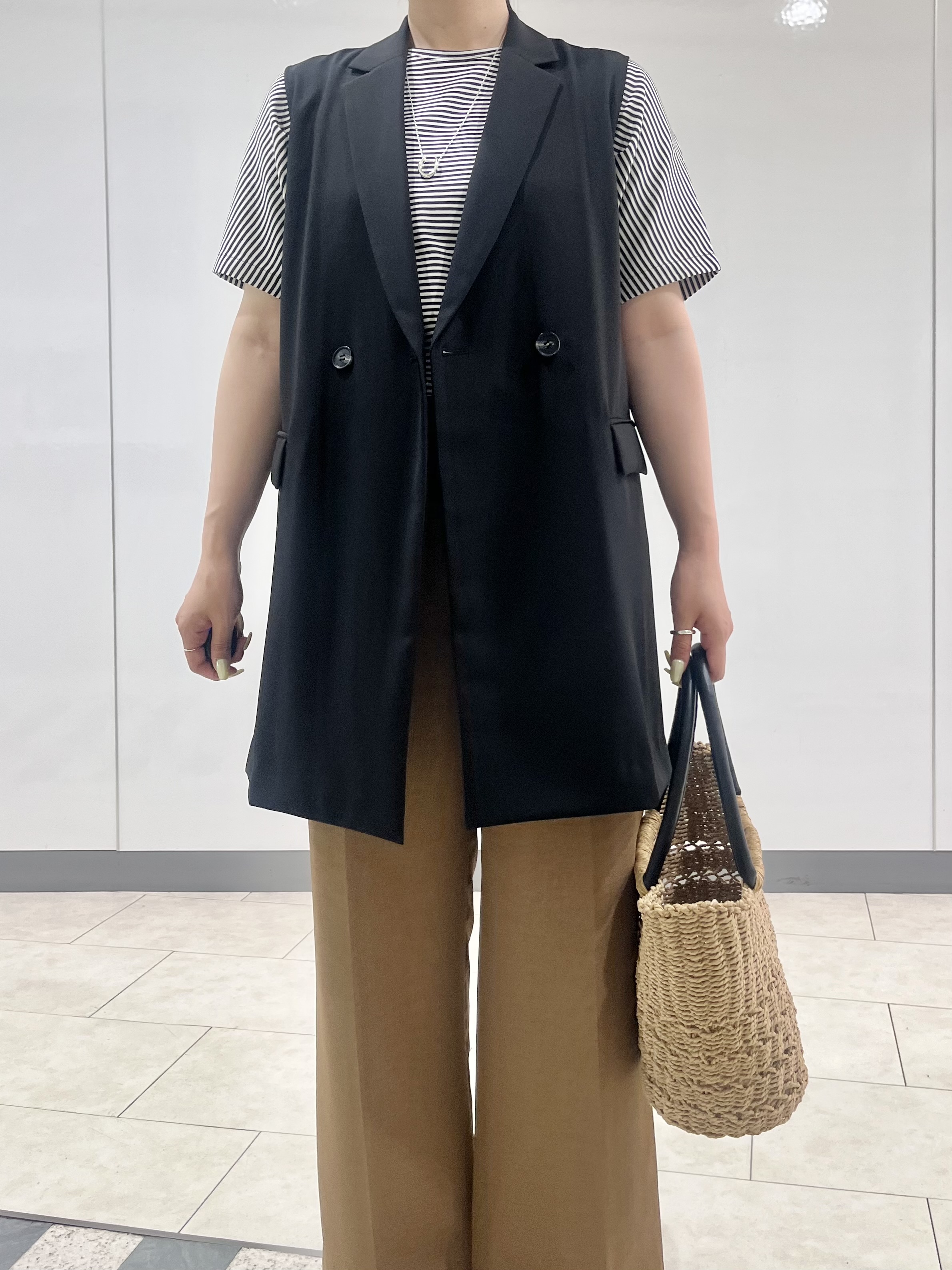 hasuさんの「INDIVI｜【接触冷感／透湿／着る日傘】颯爽ジレジャケット」を使ったコーディネート