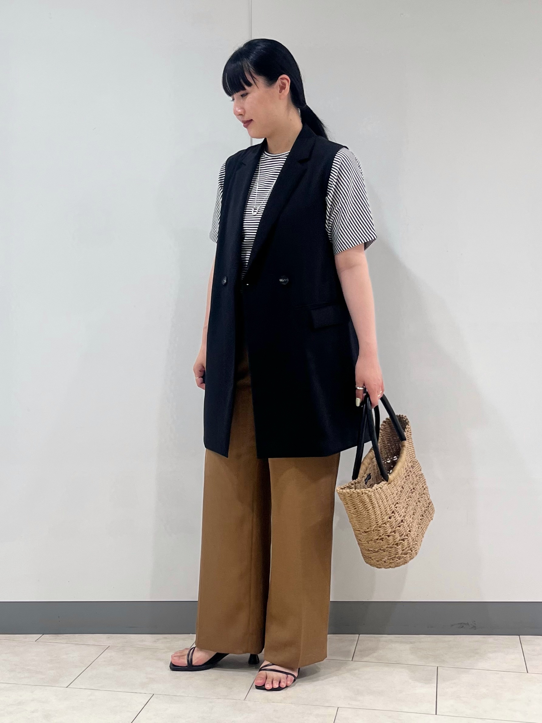 hasuさんの「INDIVI｜【接触冷感／透湿／着る日傘】颯爽ジレジャケット」を使ったコーディネート