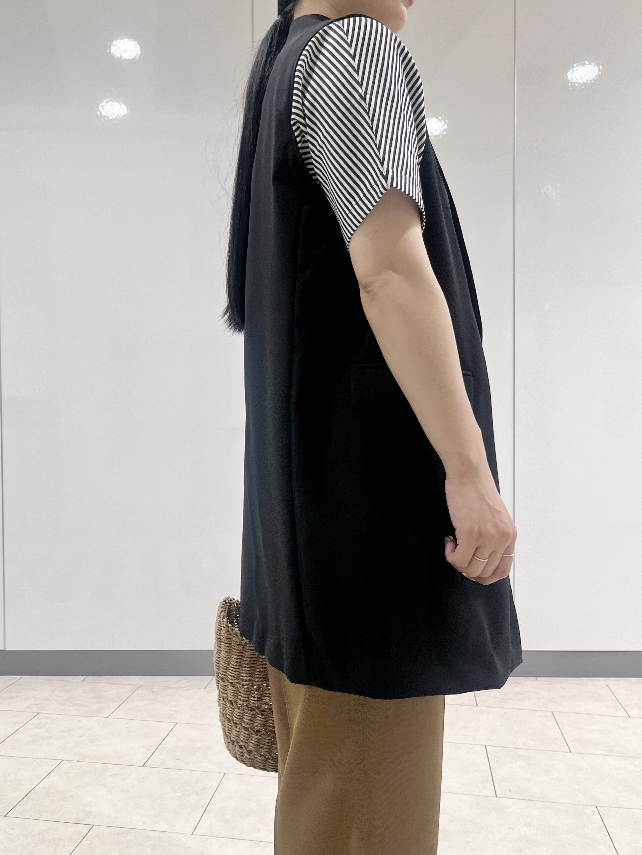 hasuさんの「INDIVI｜【接触冷感／透湿／着る日傘】颯爽ジレジャケット」を使ったコーディネート