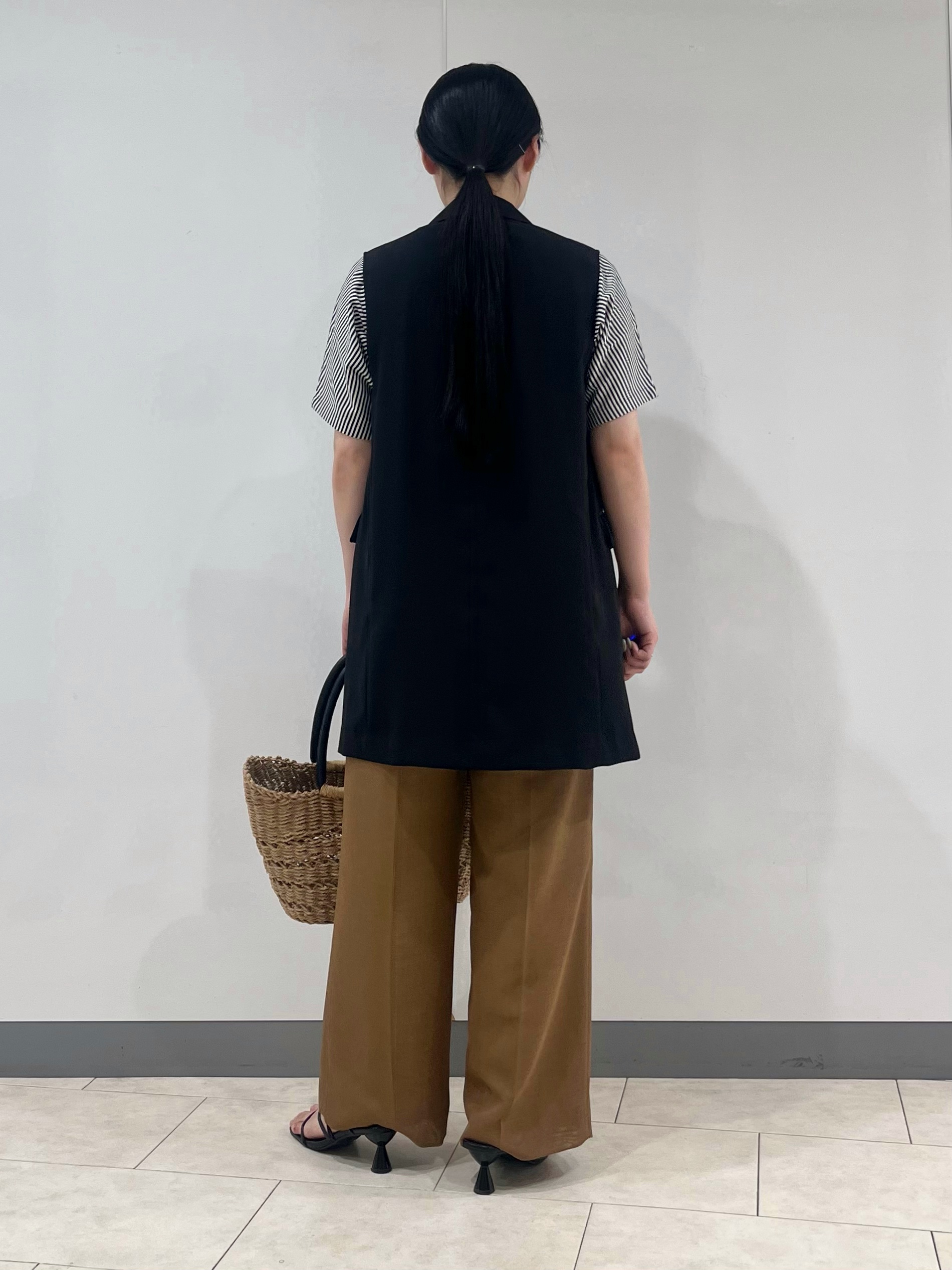 hasuさんの「INDIVI｜【接触冷感／透湿／着る日傘】颯爽ジレジャケット」を使ったコーディネート