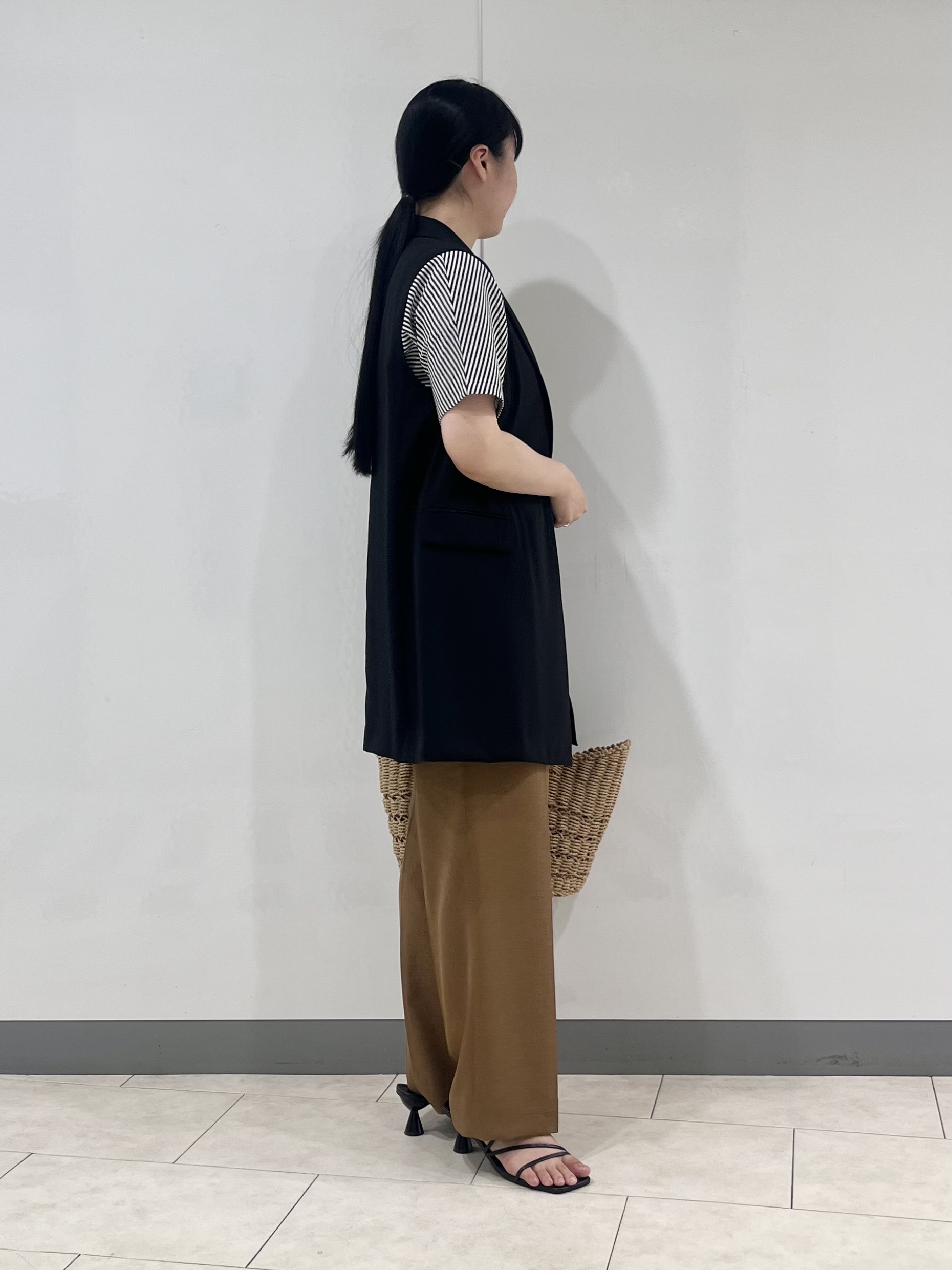 hasuさんの「INDIVI｜【接触冷感／透湿／着る日傘】颯爽ジレジャケット」を使ったコーディネート