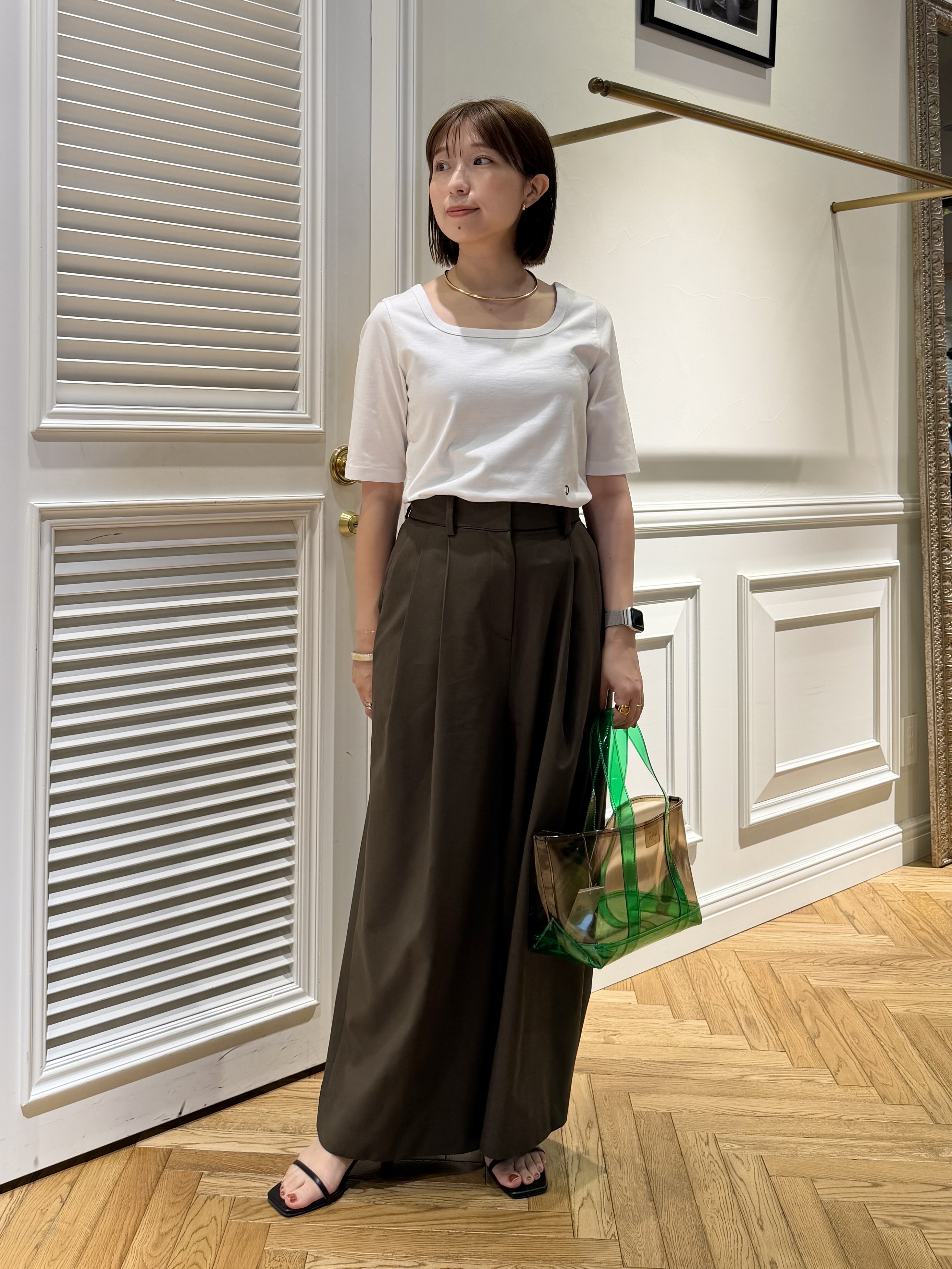 つじ まこさんの「DRESSTERIOR｜【接触冷感/UVカット/抗菌防臭/しわ防止】クールデオドラント スクエアネックプルオーバー」を使ったコーディネート