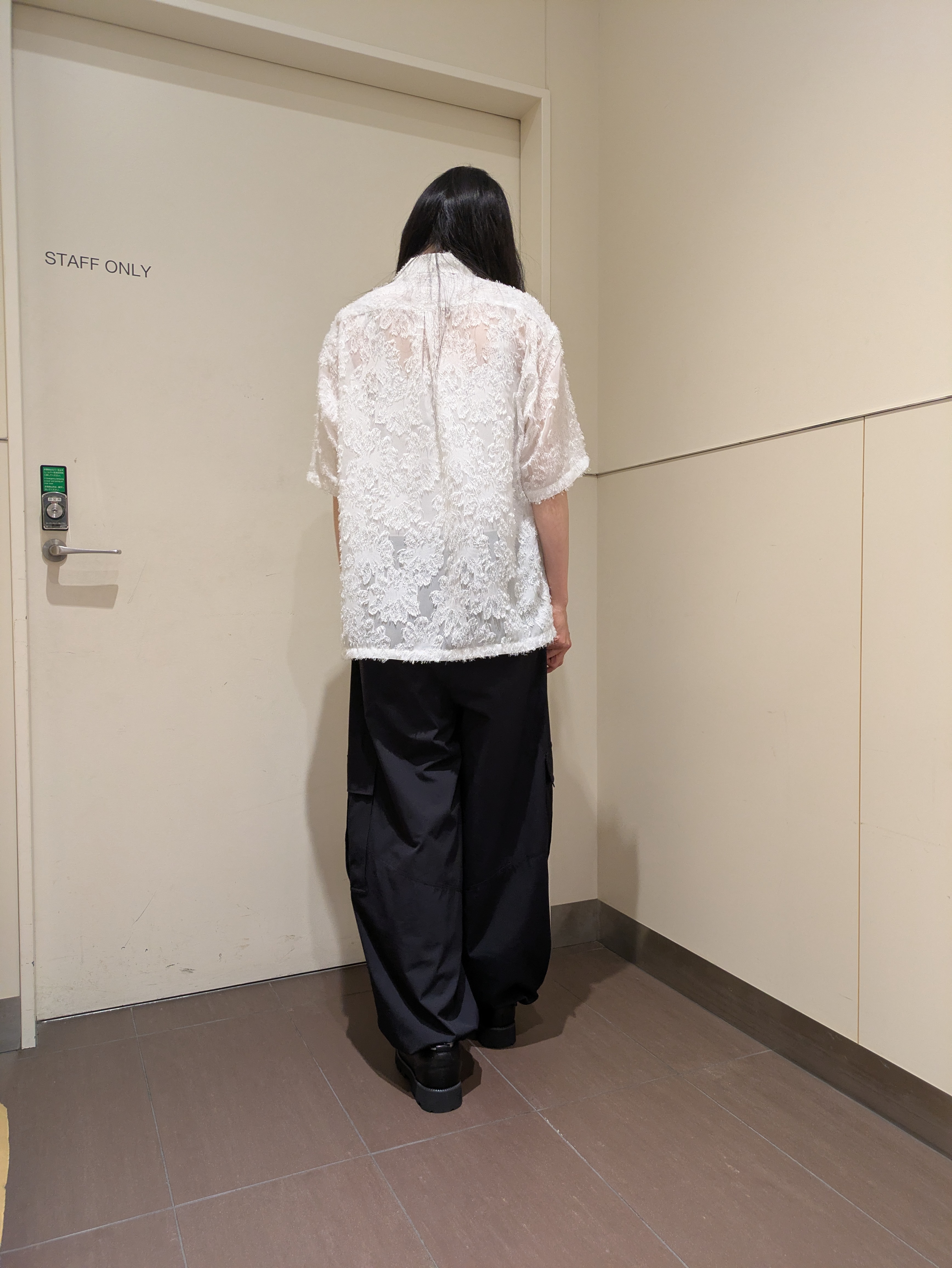 Chiichanさんの「tk.TAKEO KIKUCHI｜【26SSトレンドの商品】シアーフラワーシャツ/フラワーデザイン/通気性/レース/透け感/トレンド」を使ったコーディネート
