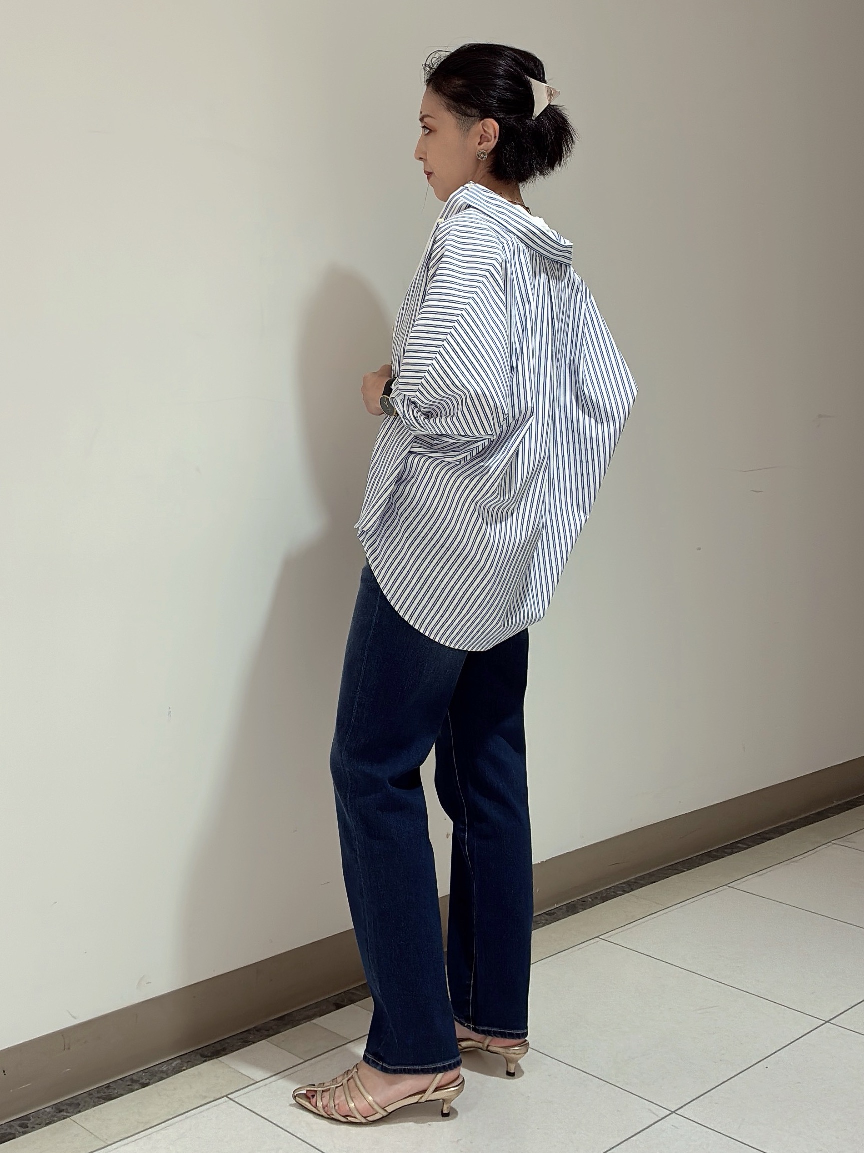 環さんの「UNTITLED｜【接触冷感/吸水速乾/UVカット】ドルマンスリーブシャツ」を使ったコーディネート