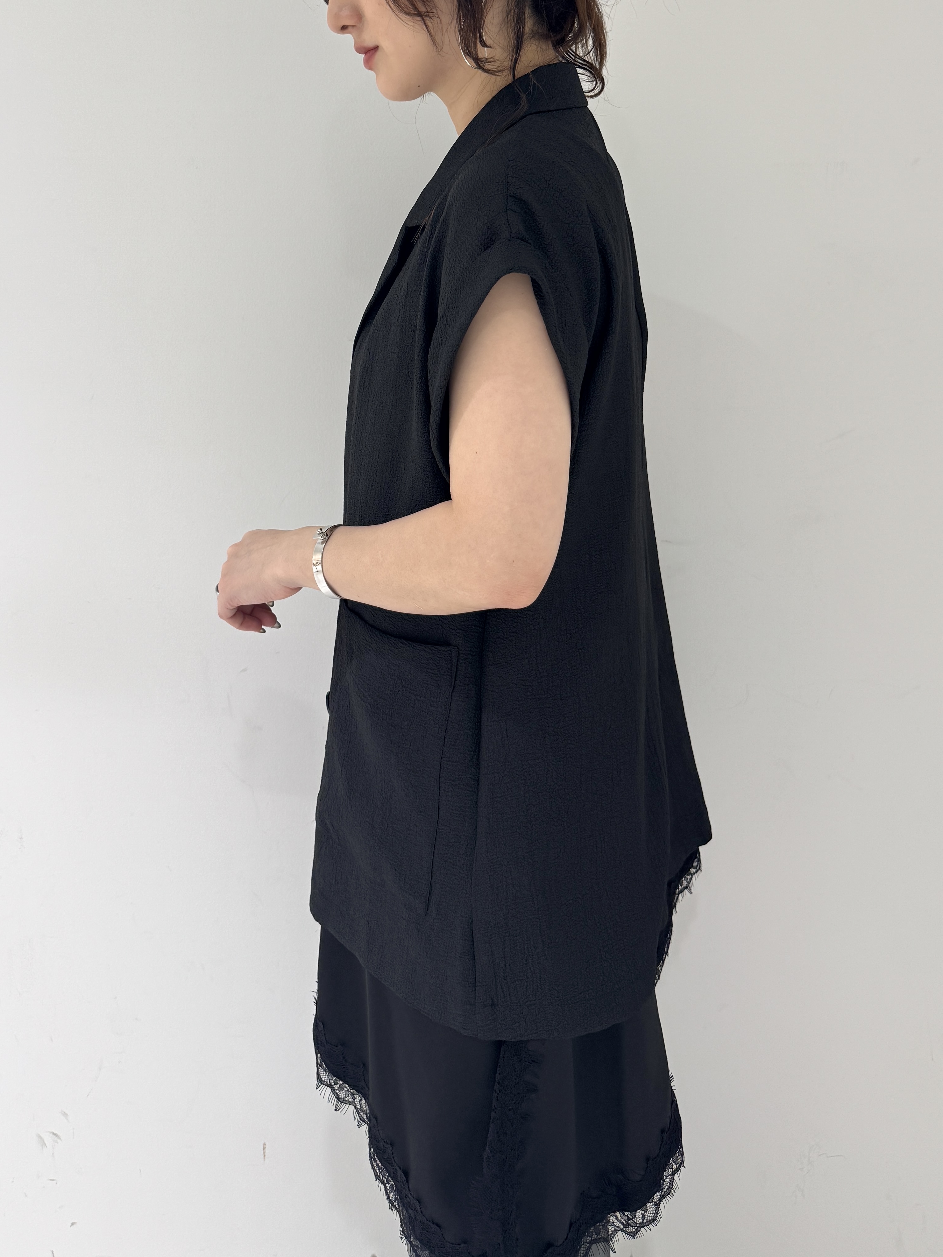 そんさんの「INDIVI｜ワッシャーシアー半袖ダブルジャケット」を使ったコーディネート