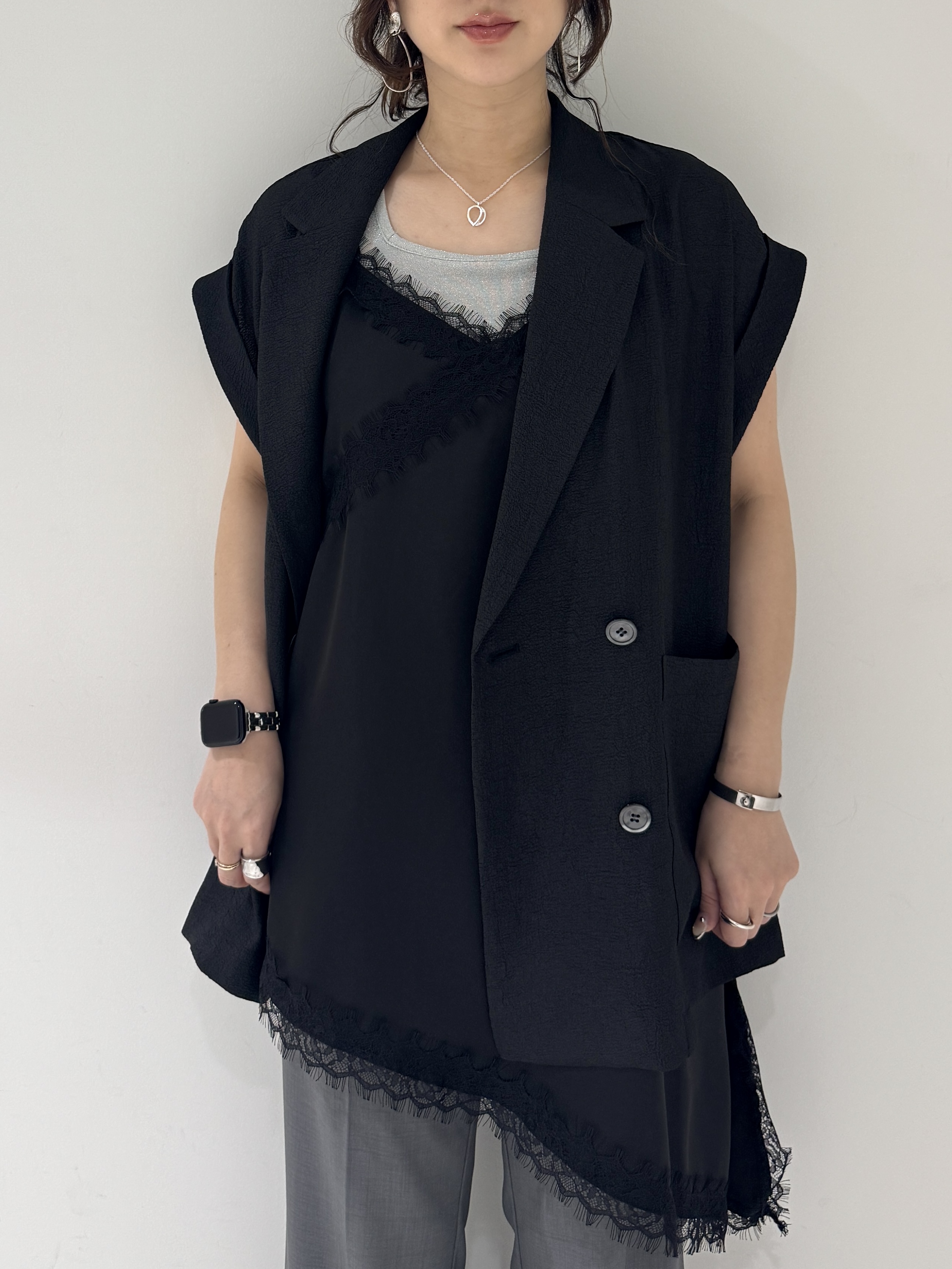 そんさんの「INDIVI｜ワッシャーシアー半袖ダブルジャケット」を使ったコーディネート