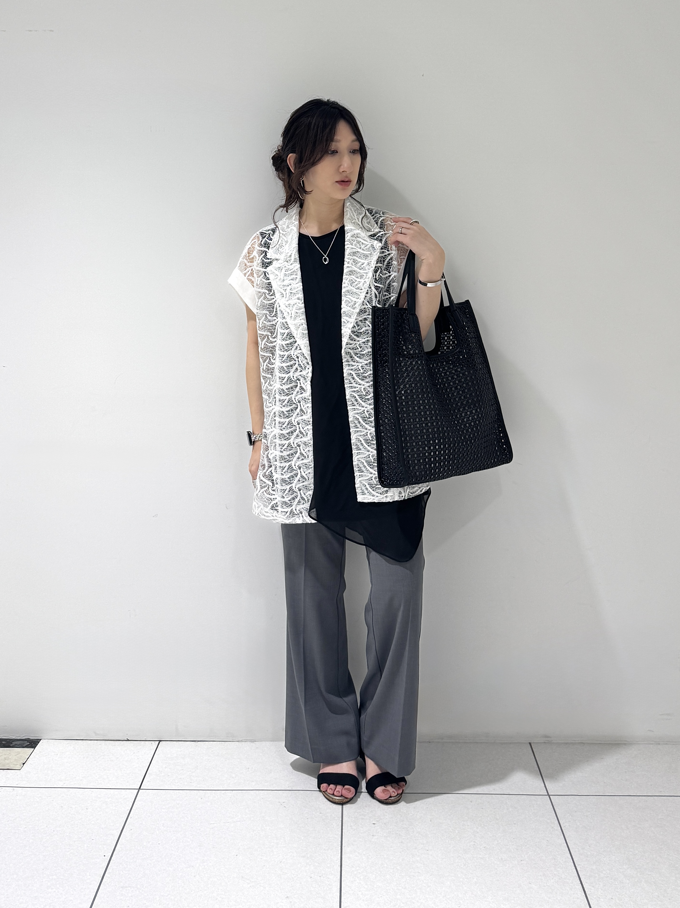 そんさんの「INDIVI｜レーステーラードジャケット」を使ったコーディネート
