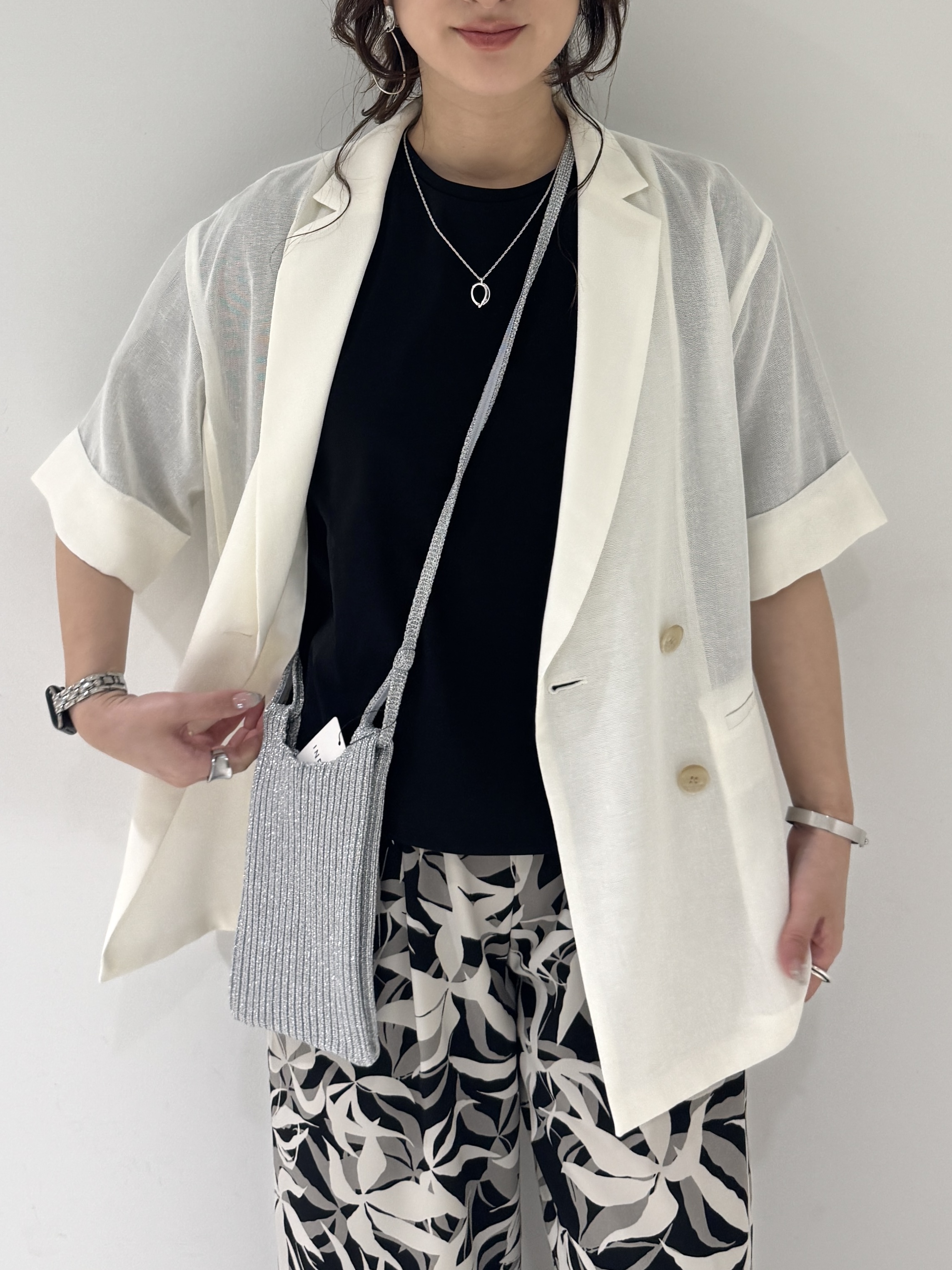 そんさんの「INDIVI｜【洗える／メッシュ素材／SETUP可能】半袖シアージャケット」を使ったコーディネート