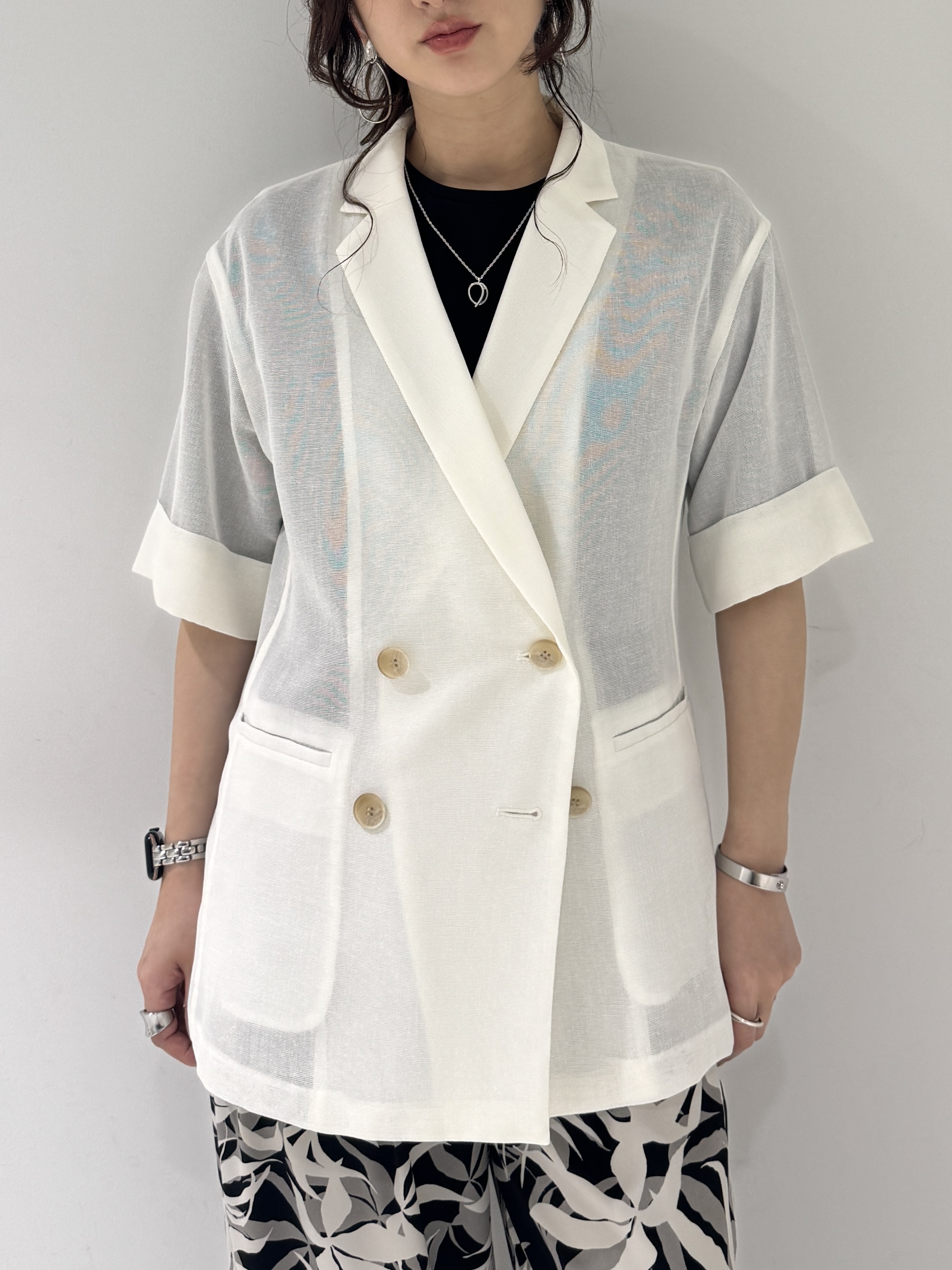 そんさんの「INDIVI｜【洗える／メッシュ素材／SETUP可能】半袖シアージャケット」を使ったコーディネート