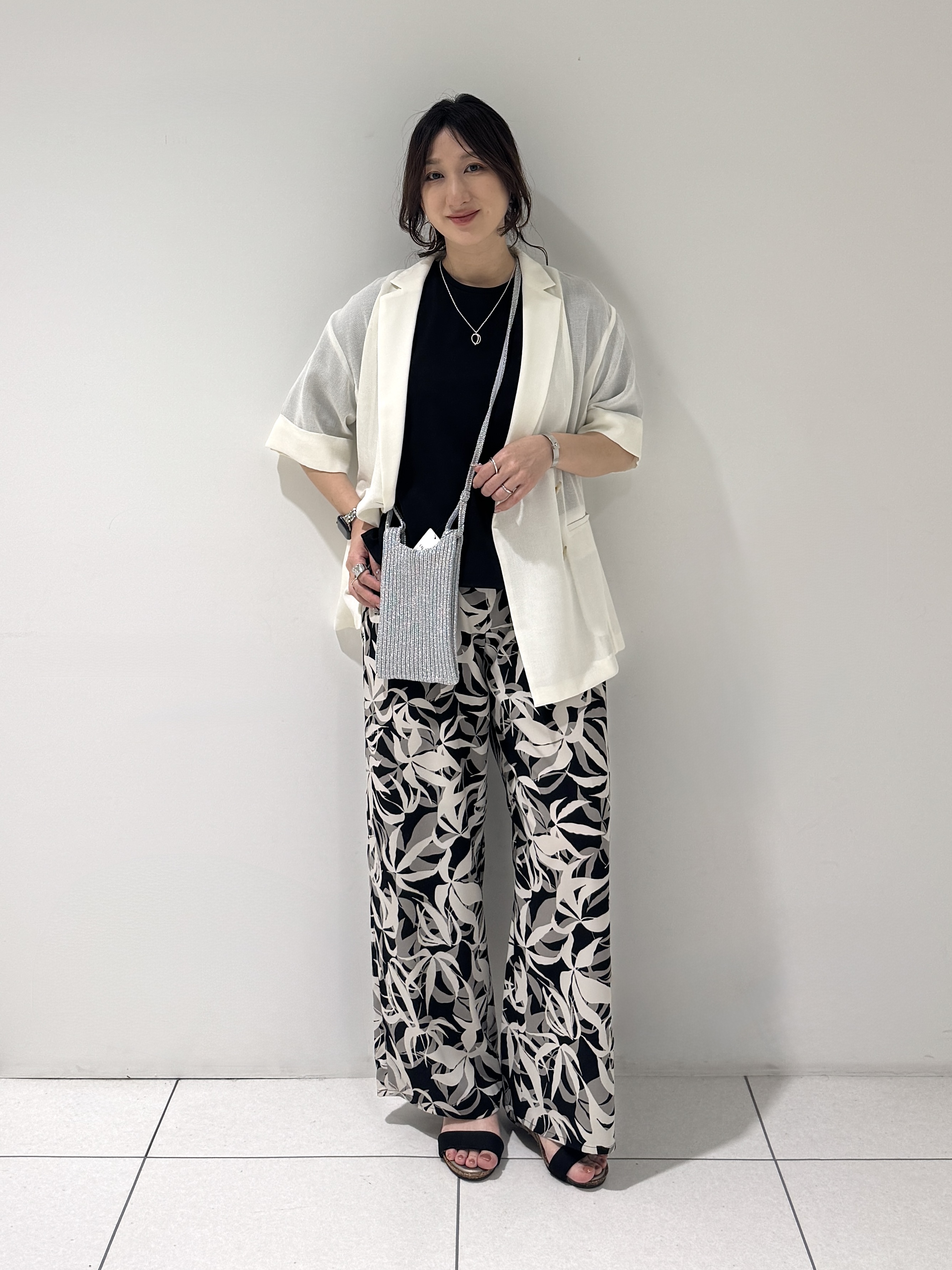 そんさんの「INDIVI｜【洗える／メッシュ素材／SETUP可能】半袖シアージャケット」を使ったコーディネート
