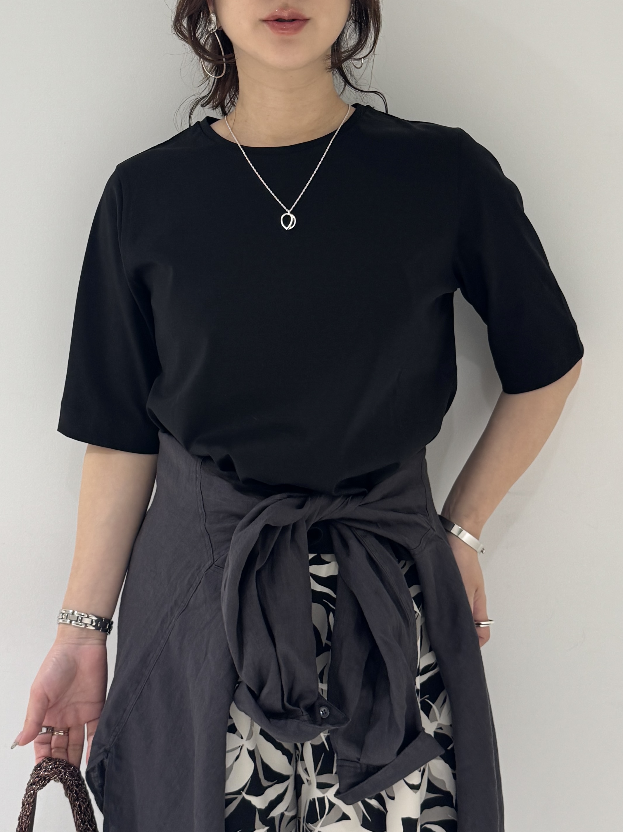 そんさんの「INDIVI｜【接触冷感／2WAY】カシュクールリネンシャツ」を使ったコーディネート