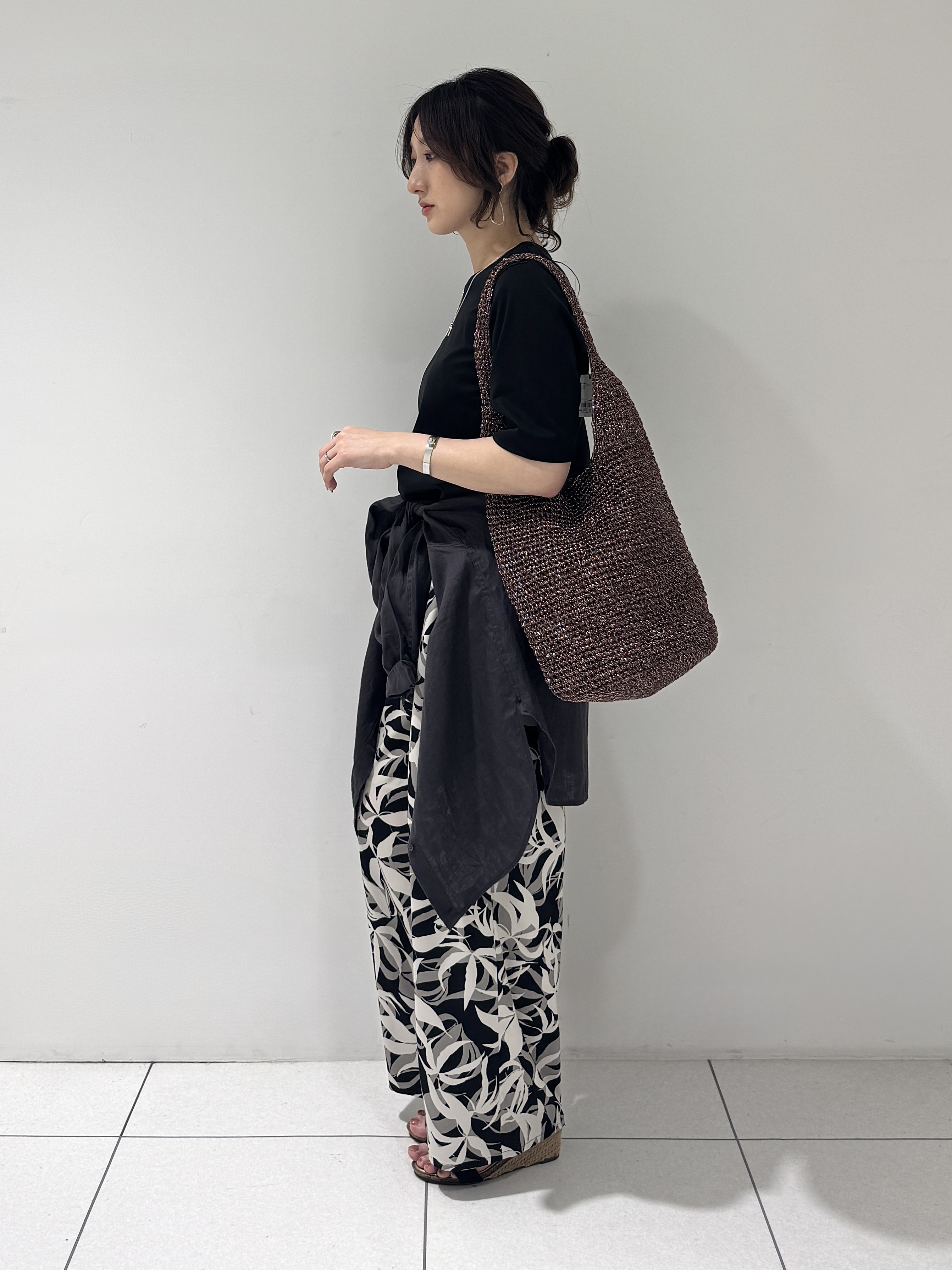 そんさんの「INDIVI｜【接触冷感／2WAY】カシュクールリネンシャツ」を使ったコーディネート