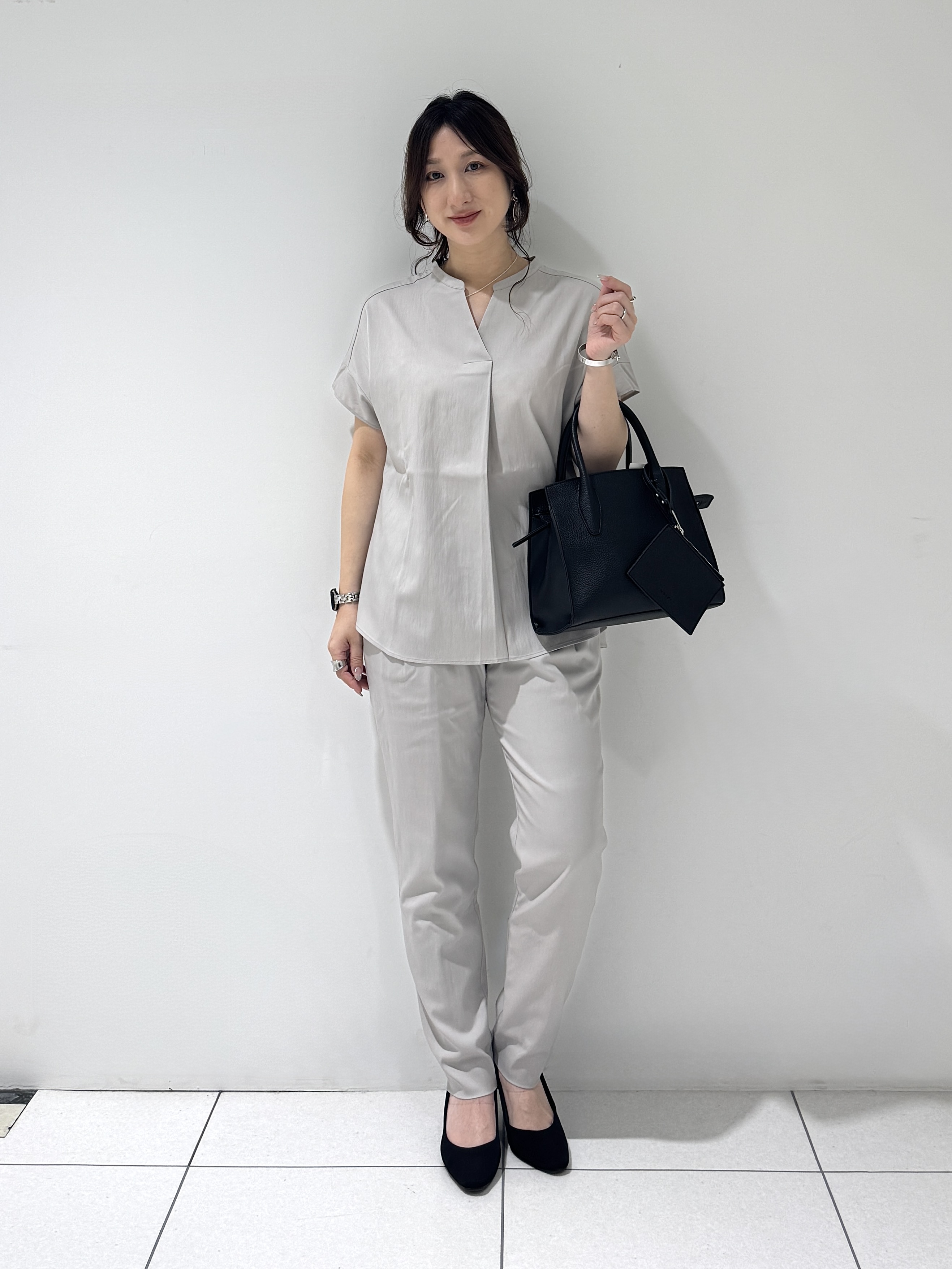 そんさんの「INDIVI｜【洗える／SETUP可能】スキッパーブラウス」を使ったコーディネート