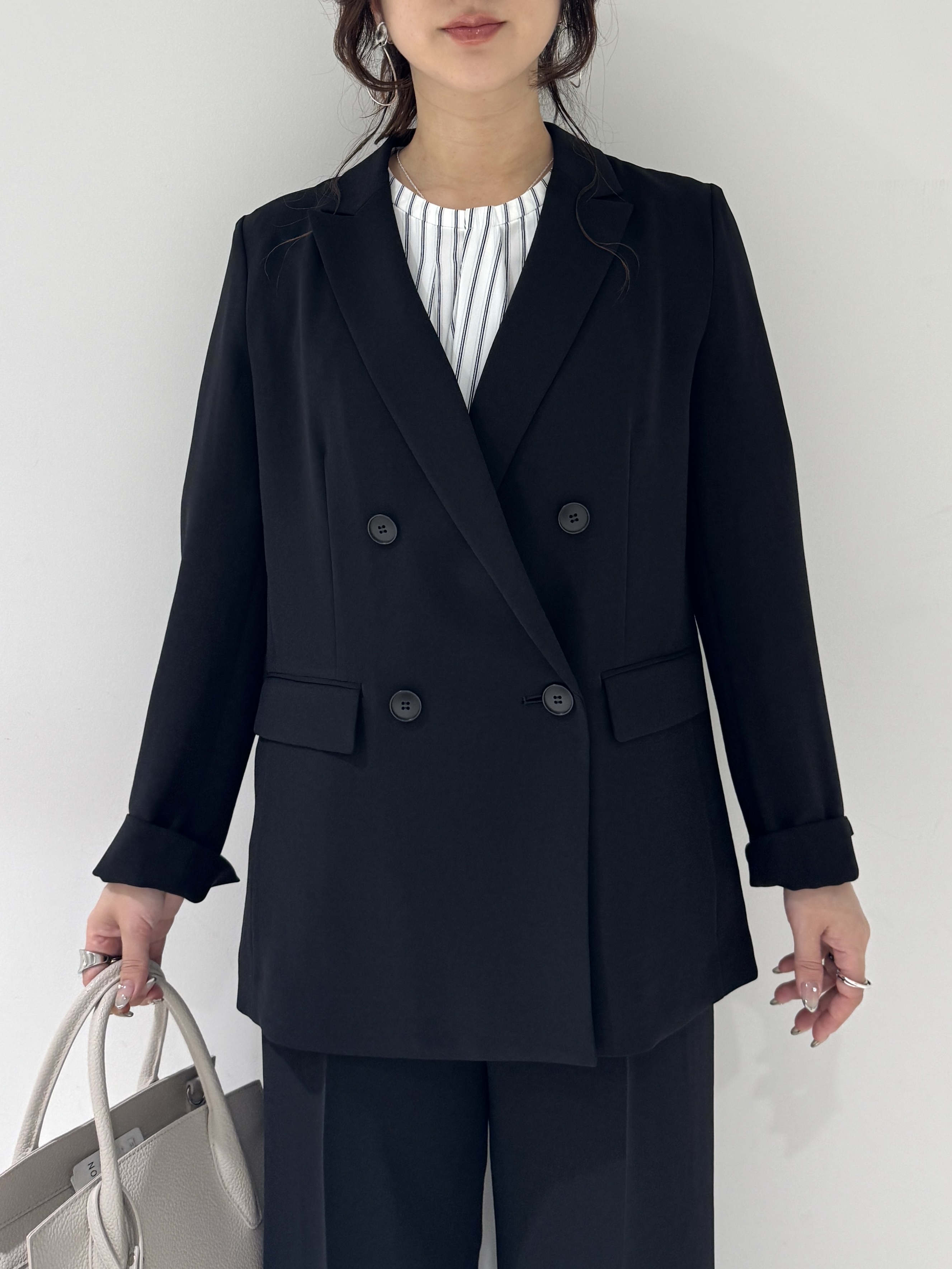 そんさんの「INDIVI｜【洗える／多機能／SETUP可】着る日傘ダブルジャケット」を使ったコーディネート