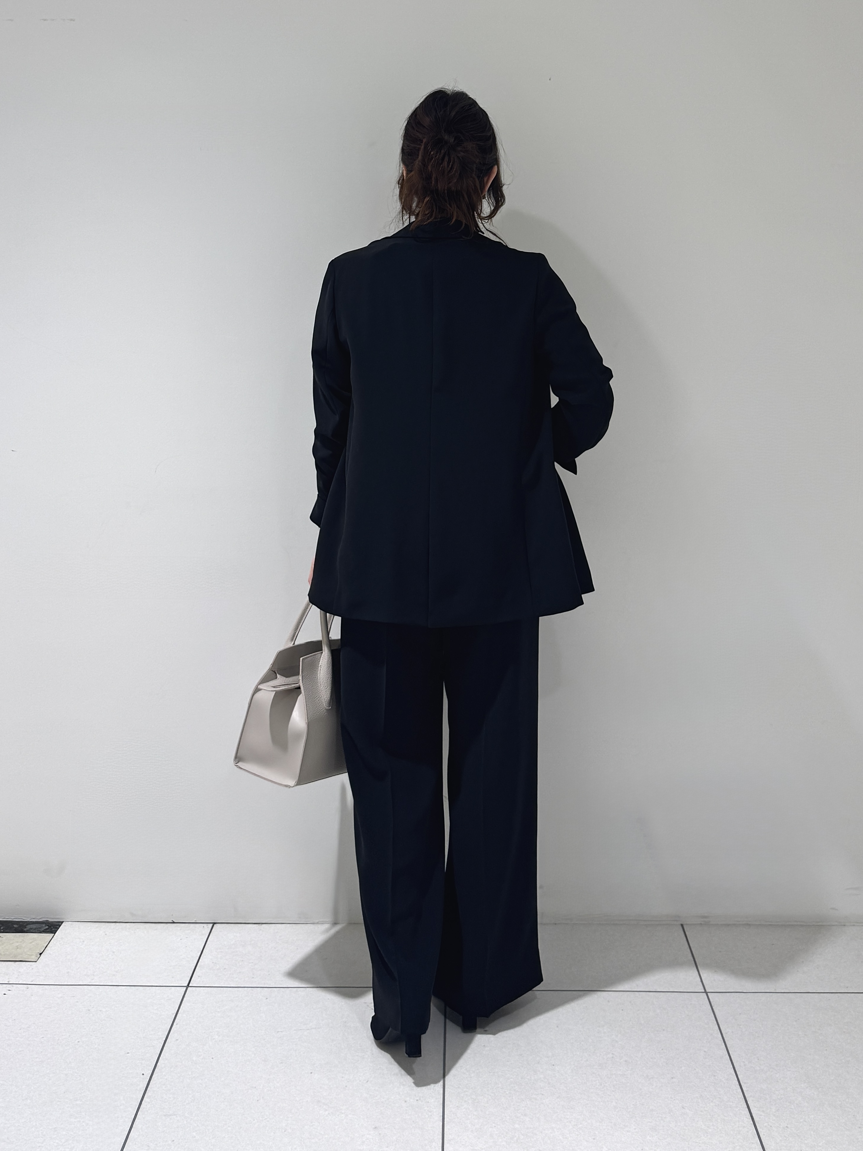 そんさんの「INDIVI｜【洗える／多機能／SETUP可】着る日傘ダブルジャケット」を使ったコーディネート