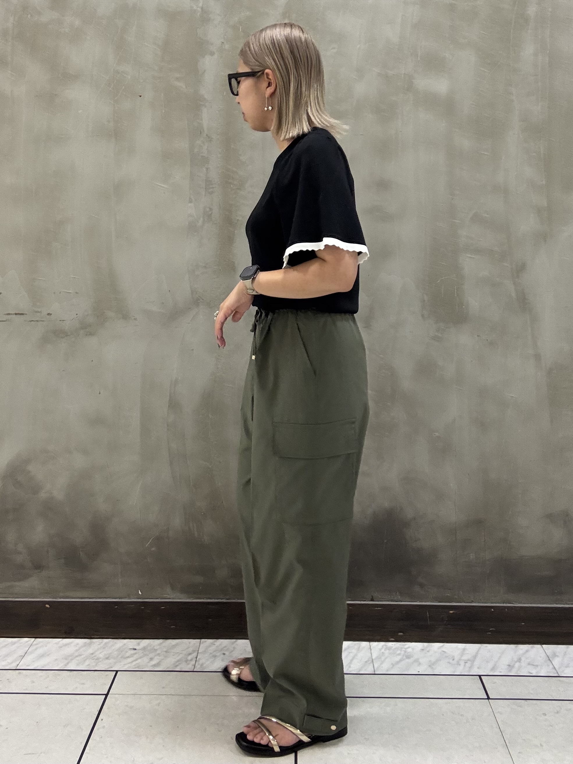 minaさんの「grove｜高評価！【シリーズ累計36万枚！名品ニット】やわらかドライタッチ スカラップスリーブニット」を使ったコーディネート