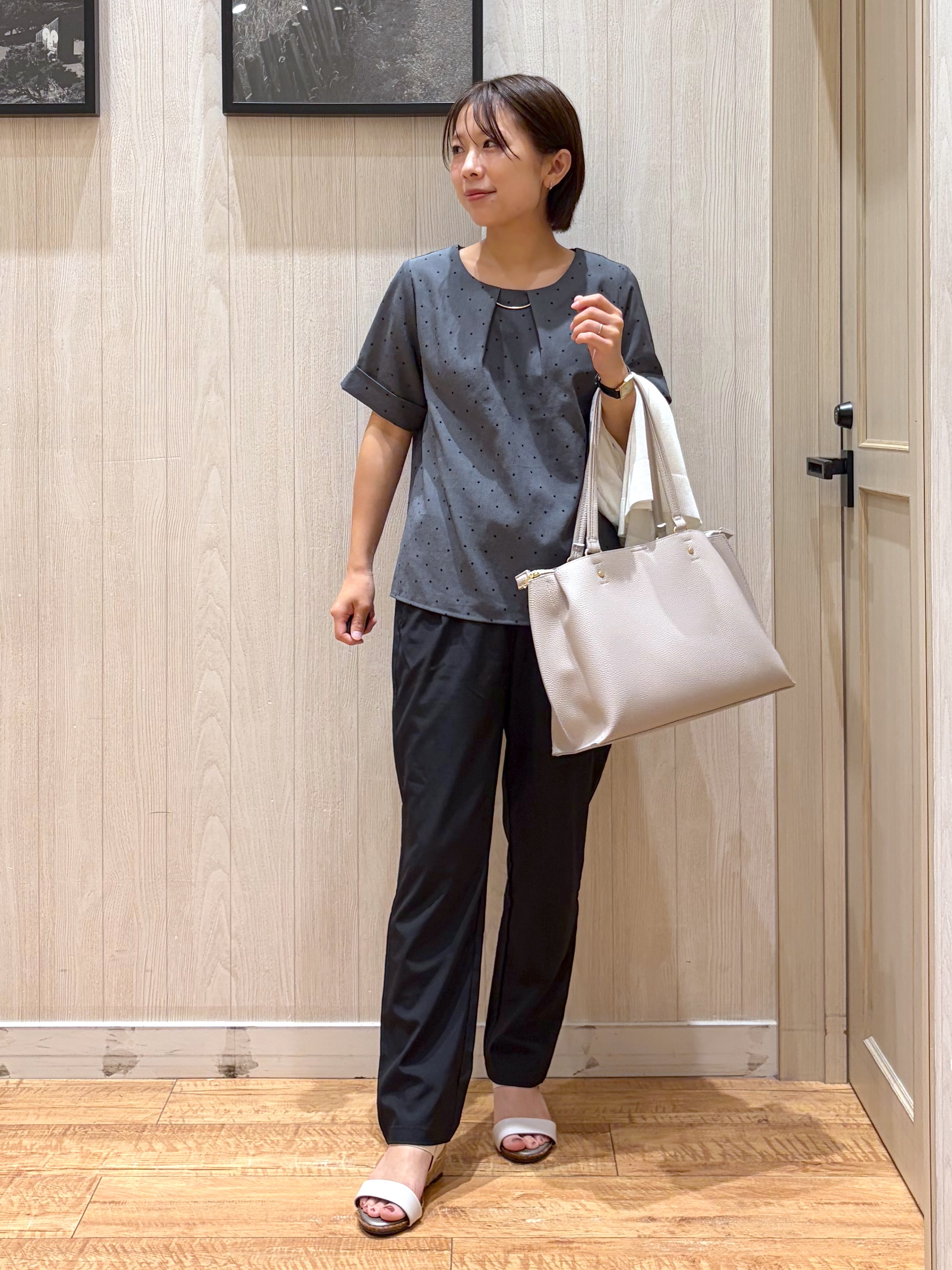 shirayuuuさんの「SHOO･LA･RUE｜【洗濯機可/S-LL】オンにもオフにも マルチに使えるボタンレスカーディガン」を使ったコーディネート