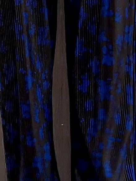 meiさんの「SHOO･LA･RUE｜【汗じみ防止/S-LL/体型カバー/洗濯機可】汗じみが気になりにくい 大人の刺繍ロゴTシャツ」を使ったコーディネート