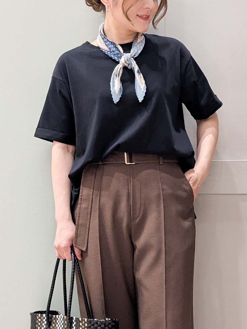 kuwawaさんの「grove｜【遮熱／吸水速乾／UVカット】フレアシルエットTシャツ」を使ったコーディネート