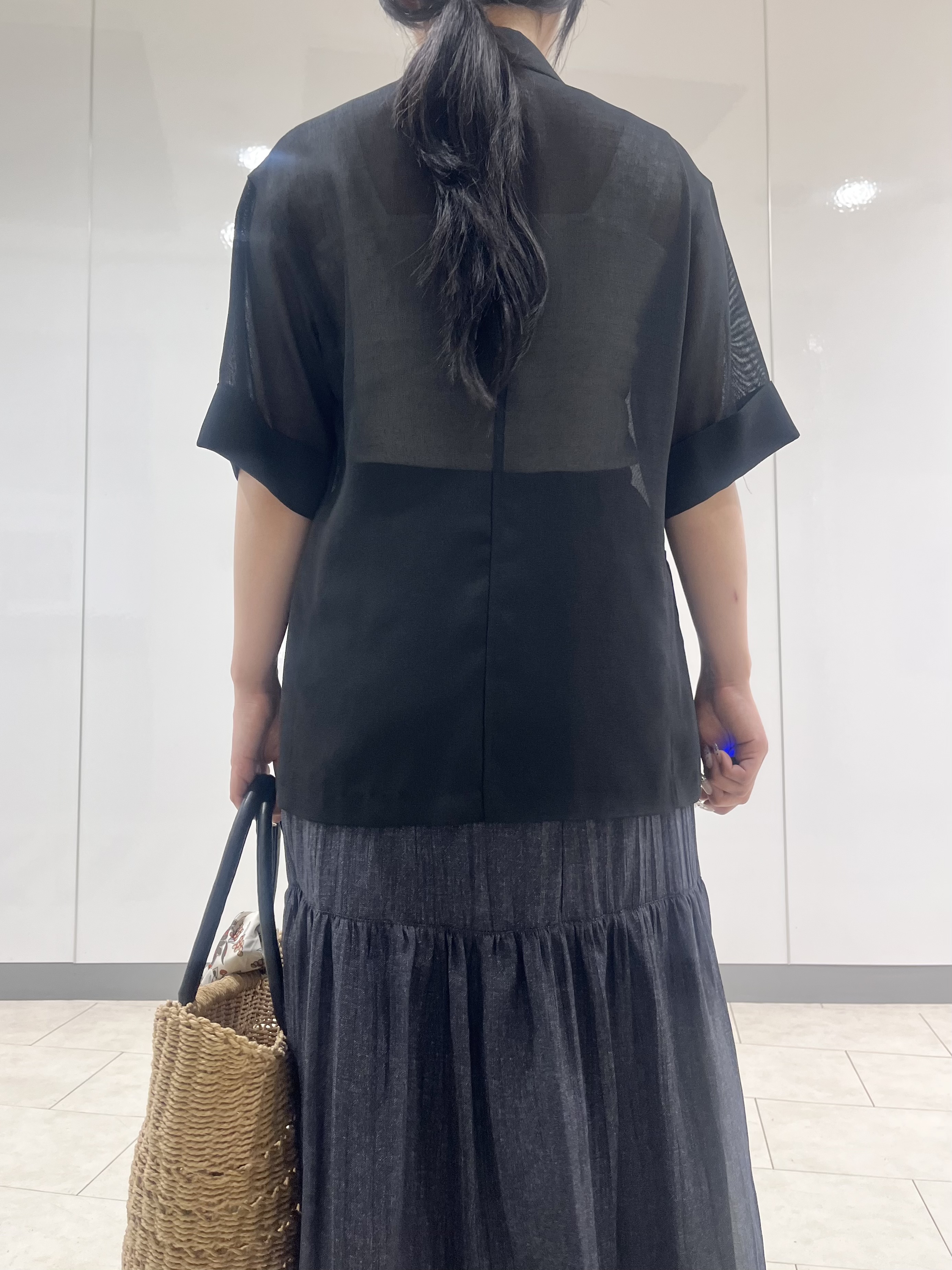 hasuさんの「INDIVI｜【洗える／メッシュ素材／SETUP可能】半袖シアージャケット」を使ったコーディネート