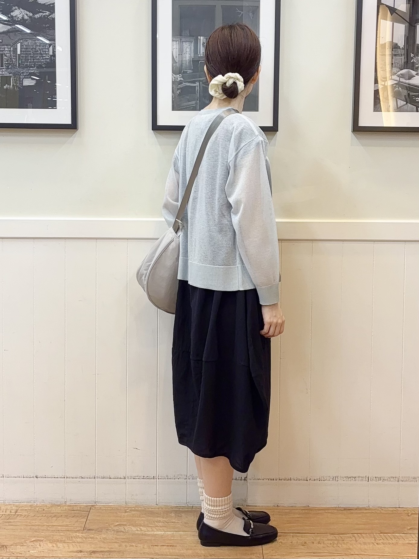 えぬさんの「SHOO･LA･RUE｜【通気性〇/洗濯機可/S-LL】シアーラメカーディガン」を使ったコーディネート