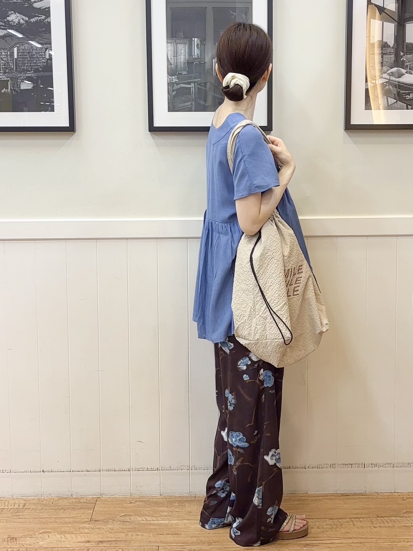 えぬさんの「SHOO･LA･RUE｜【S-LL/洗濯機可】はくだけ華やか 水彩フラワープリントイージーワイドパンツ」を使ったコーディネート