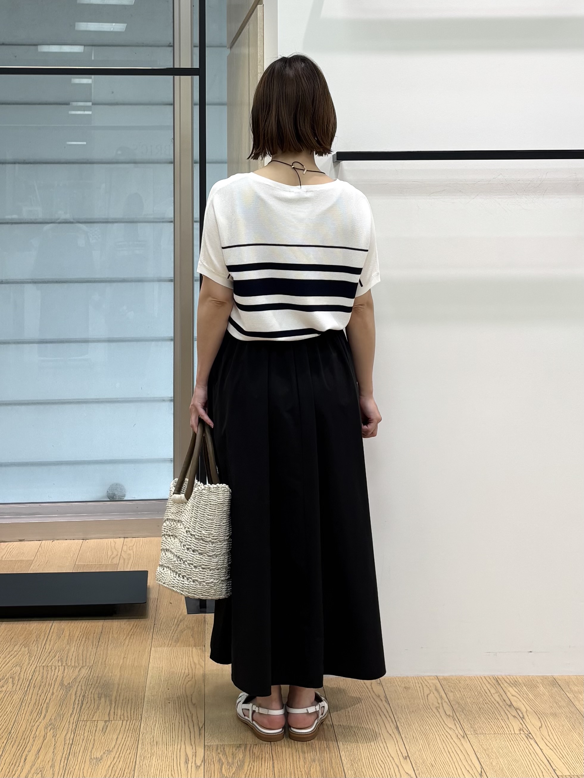 asamiさんの「INDIVI｜【洗える】ガーター編みVネックニットT」を使ったコーディネート