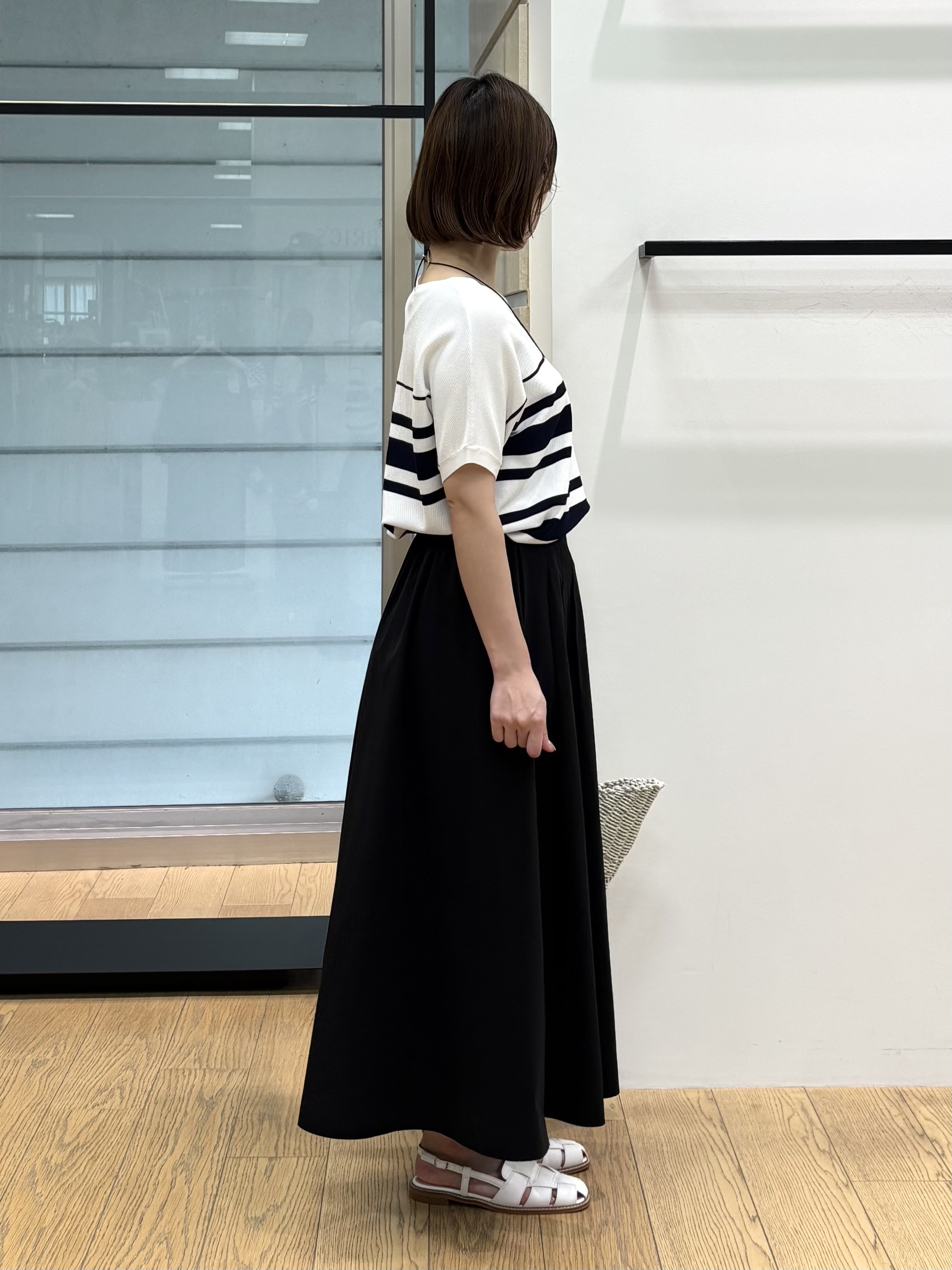 asamiさんの「INDIVI｜【洗える】ガーター編みVネックニットT」を使ったコーディネート