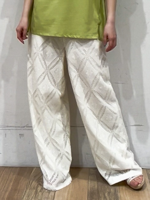 山さんさんの「grove｜【UVカット】体型カバー叶う、バックプリーツTシャツ」を使ったコーディネート